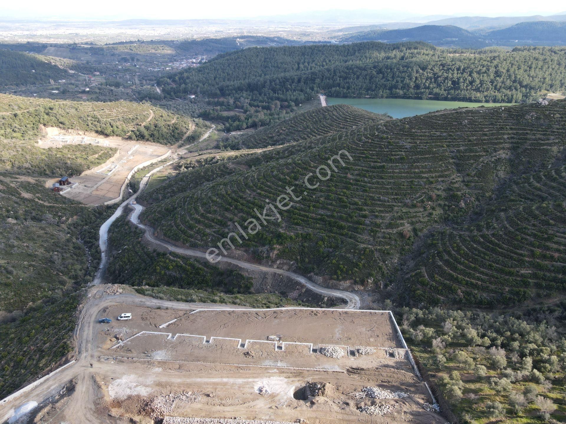 Çatalca'da Satılık 251 M2 Tapulu Taş Duvar Çevrili Doğa Harikası Bahçeler - Görsel 9