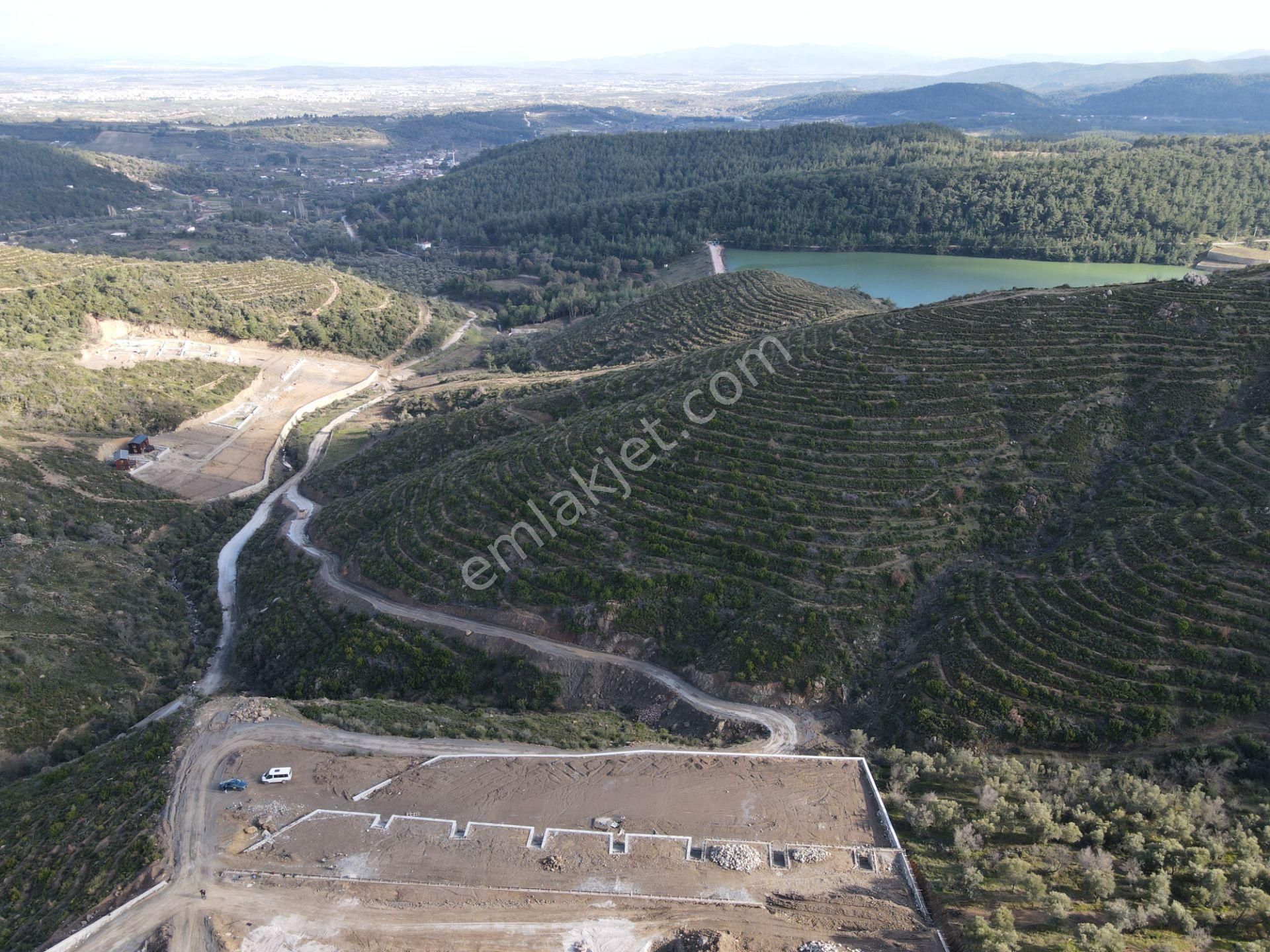 Çatalca'da Satılık 251 M2 Tapulu Taş Duvar Çevrili Doğa Harikası Bahçeler - Görsel 3