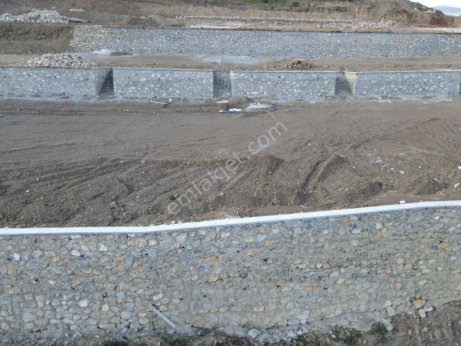 Çatalca'da Satılık 251 M2 Tapulu Taş Duvar Çevrili Doğa Harikası Bahçeler - Görsel 2