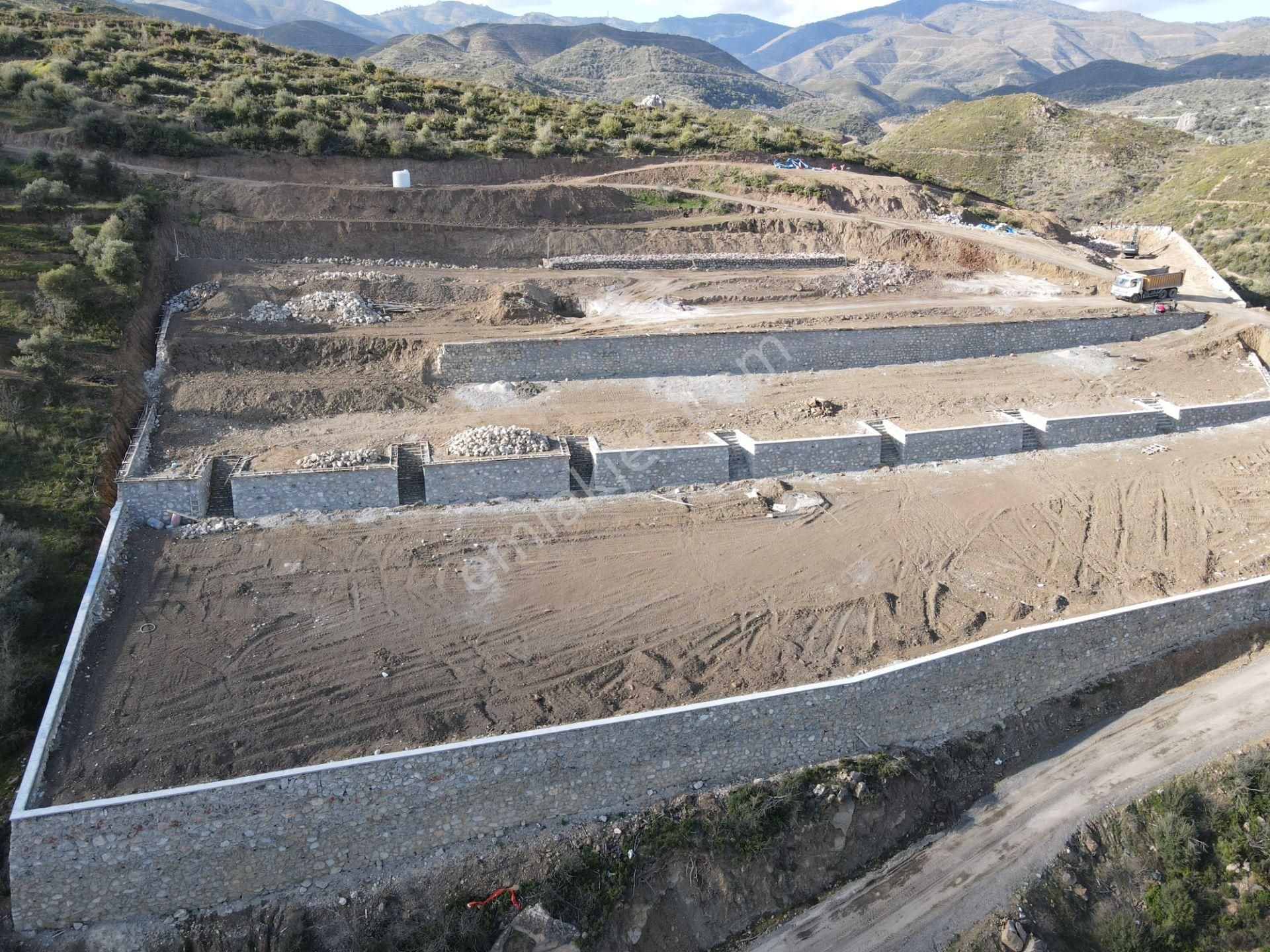 Çatalca'da Satılık 251 M2 Tapulu Taş Duvar Çevrili Doğa Harikası Bahçeler - Görsel 7