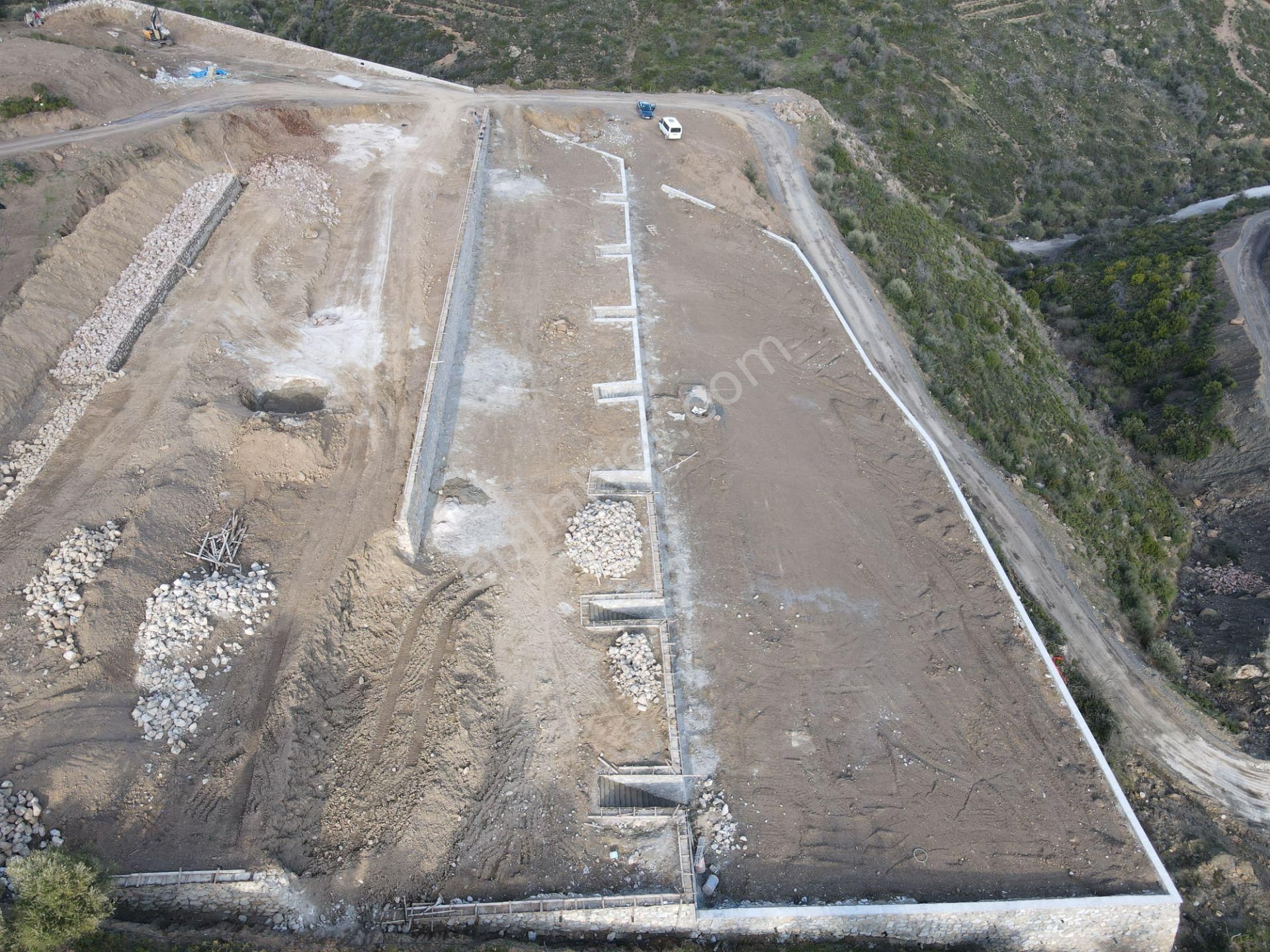 Çatalca'da Satılık 251 M2 Tapulu Taş Duvar Çevrili Doğa Harikası Bahçeler - Görsel 13