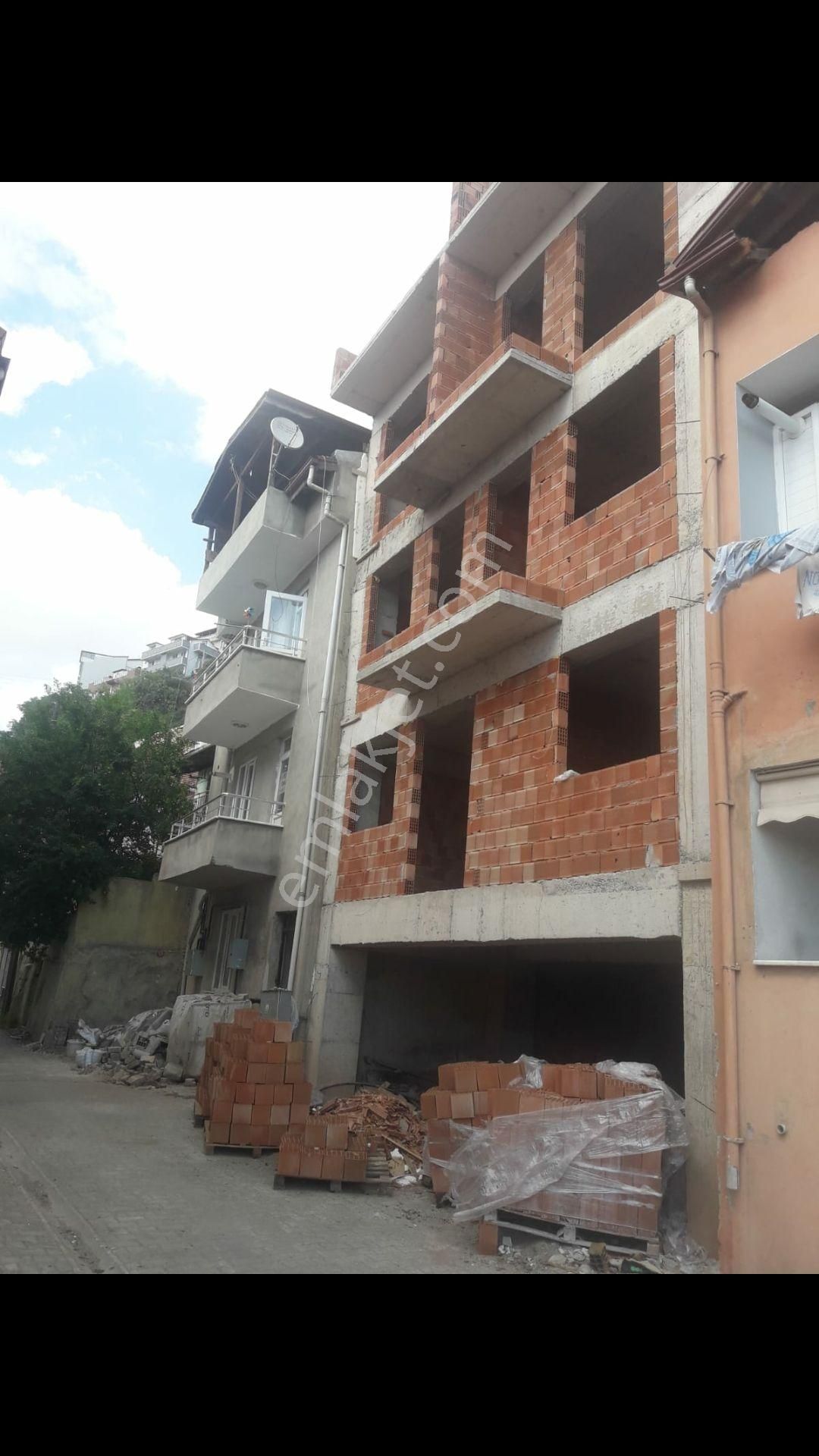 İzmit Kadıköy Satılık Daire KOCAELI IZMIT KADIKOY MAH SELALE MEVKINDE SATILIK ARAKAT 2+1DAIRE