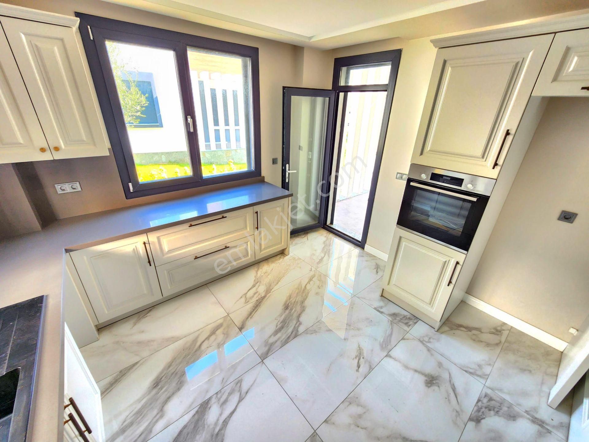 Gümüş'den Gürede Full Donanımlı Site İçerisinde Şahane 3+1 Villa - Görsel 13