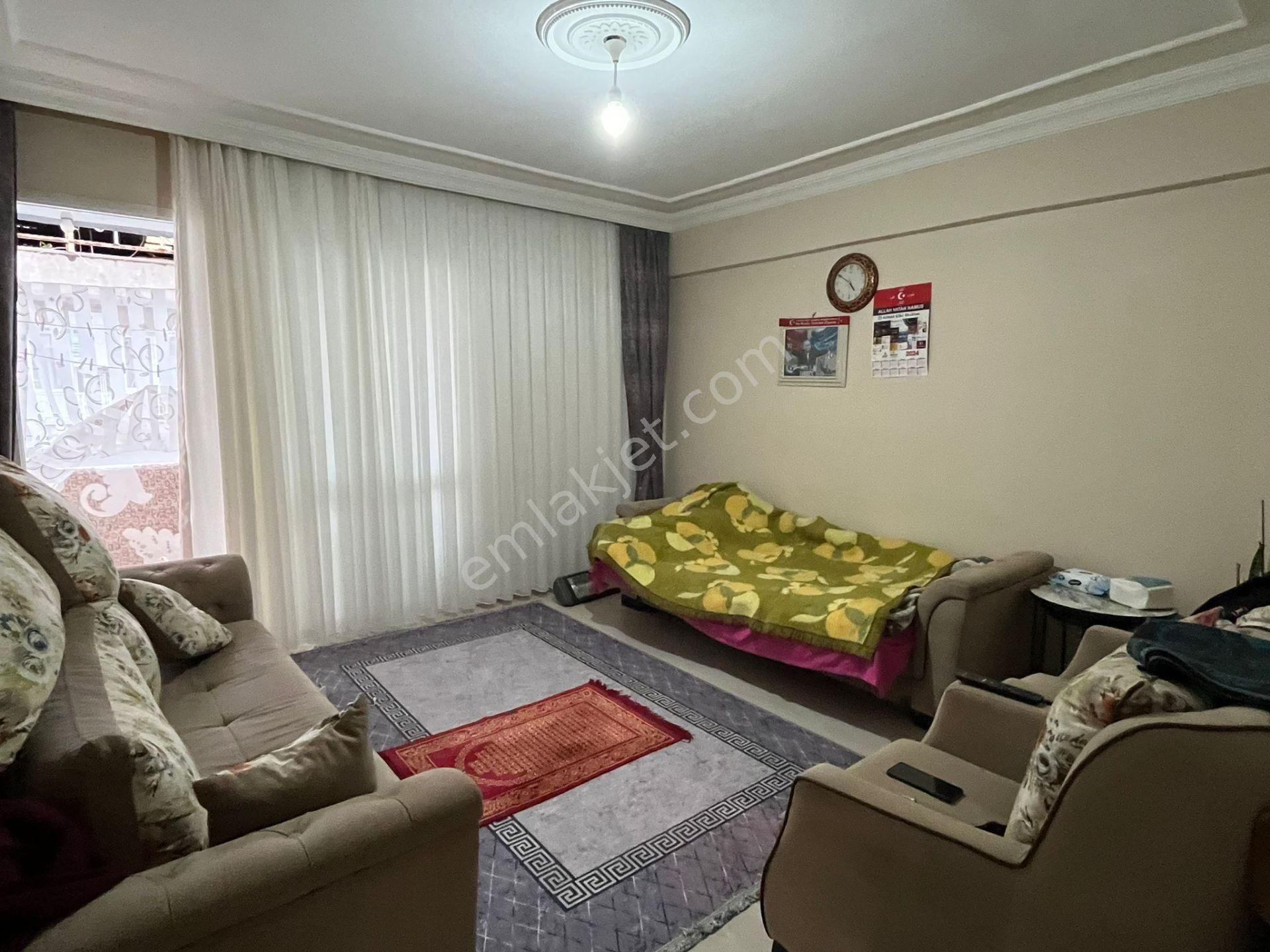 Konak Zeytinlik Satılık Daire  ACİL KONAK KEMER İZBAN YAKINI 2+1 85 M2  ARAKAT SATILIK DAİRE