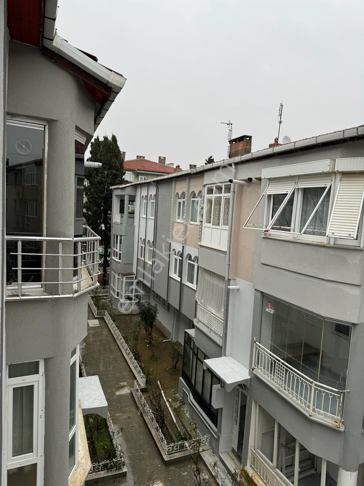 2+1 Masrafsız Merkezi Konumda Cumhuriyet Mah Denize 150 Mt Fırsat Daire - Görsel 17