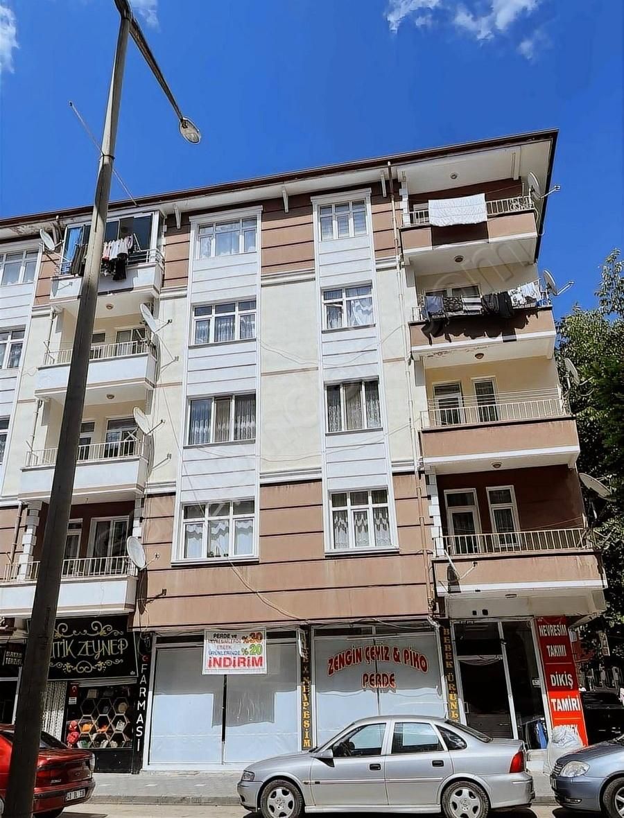 Yerköy Haşim Kılıç Satılık Daire 3+1 ÖN CEPHE MERKEZDE GENİŞ FERAH DAİRE