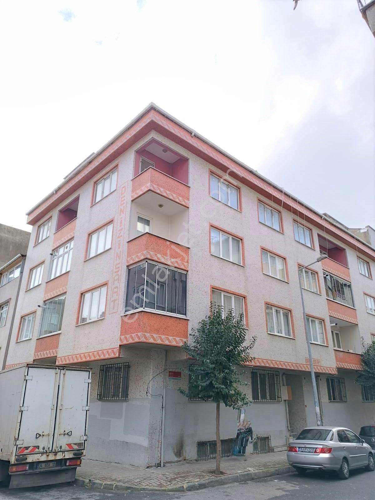 Bağcılar Yenimahalle Satılık Daire  TORUNLAR EMLAKTAN SATILIK 2+1 KULLANIŞLI YÜKSEK GİRİŞ DAİRE