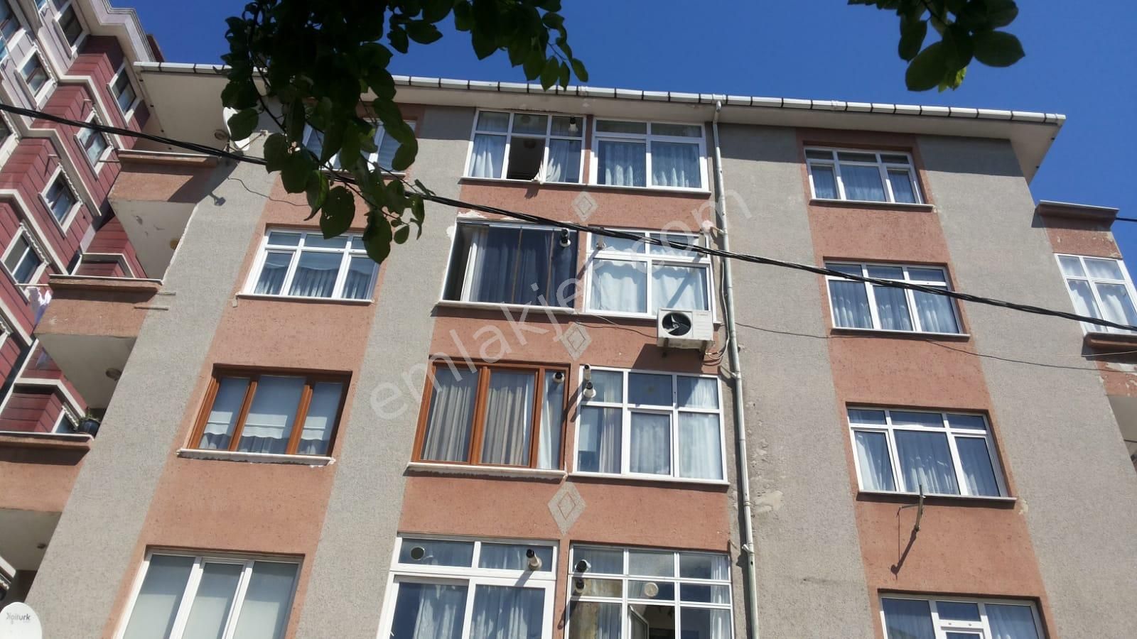 Ümraniye Armağanevler Satılık Daire  Ümrani Armağanevlerde  2+1 Satılık 85m,Bakımlı,1.Kat DÜŞEŞ Daire No:524