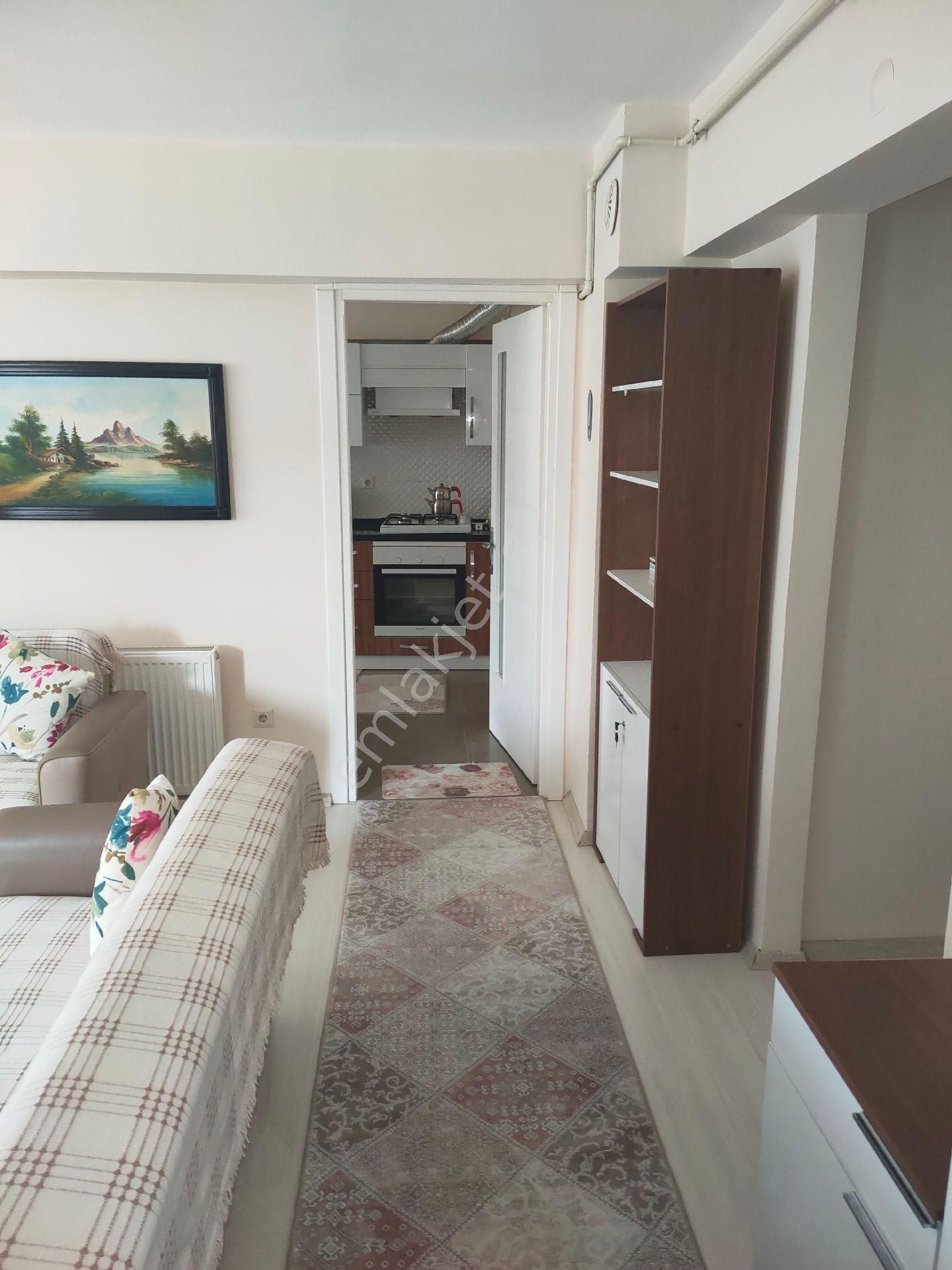 Berkay Emlaktan Zafer Mahallesinde Kiralık Eşyalı 2+1 Daire