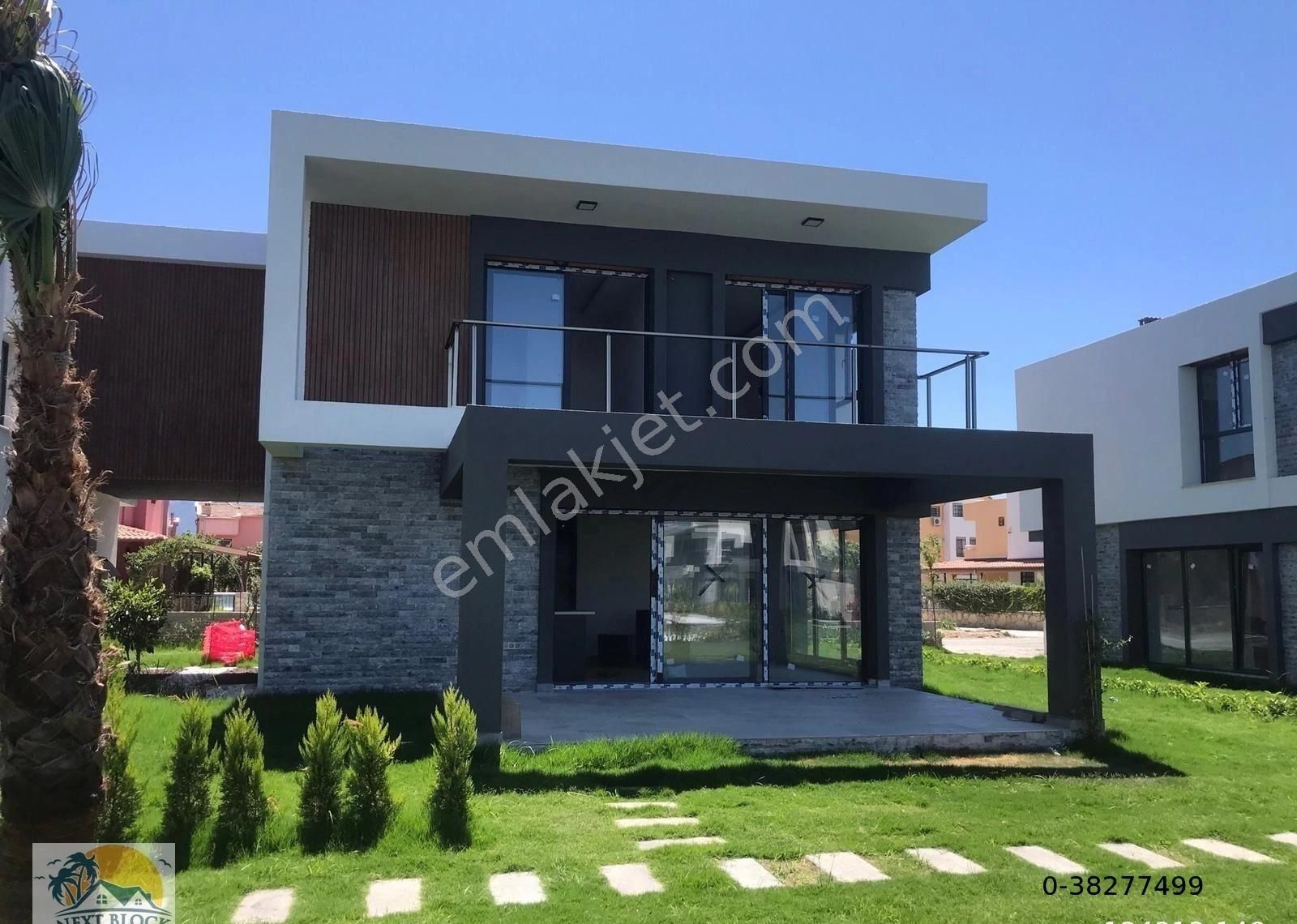 Kuşadası Davutlar Satılık Villa NEXT BLOCK Gayrimenkul'den Denize 500 mt OTURUMA HAZIR 3+1 VİLLA