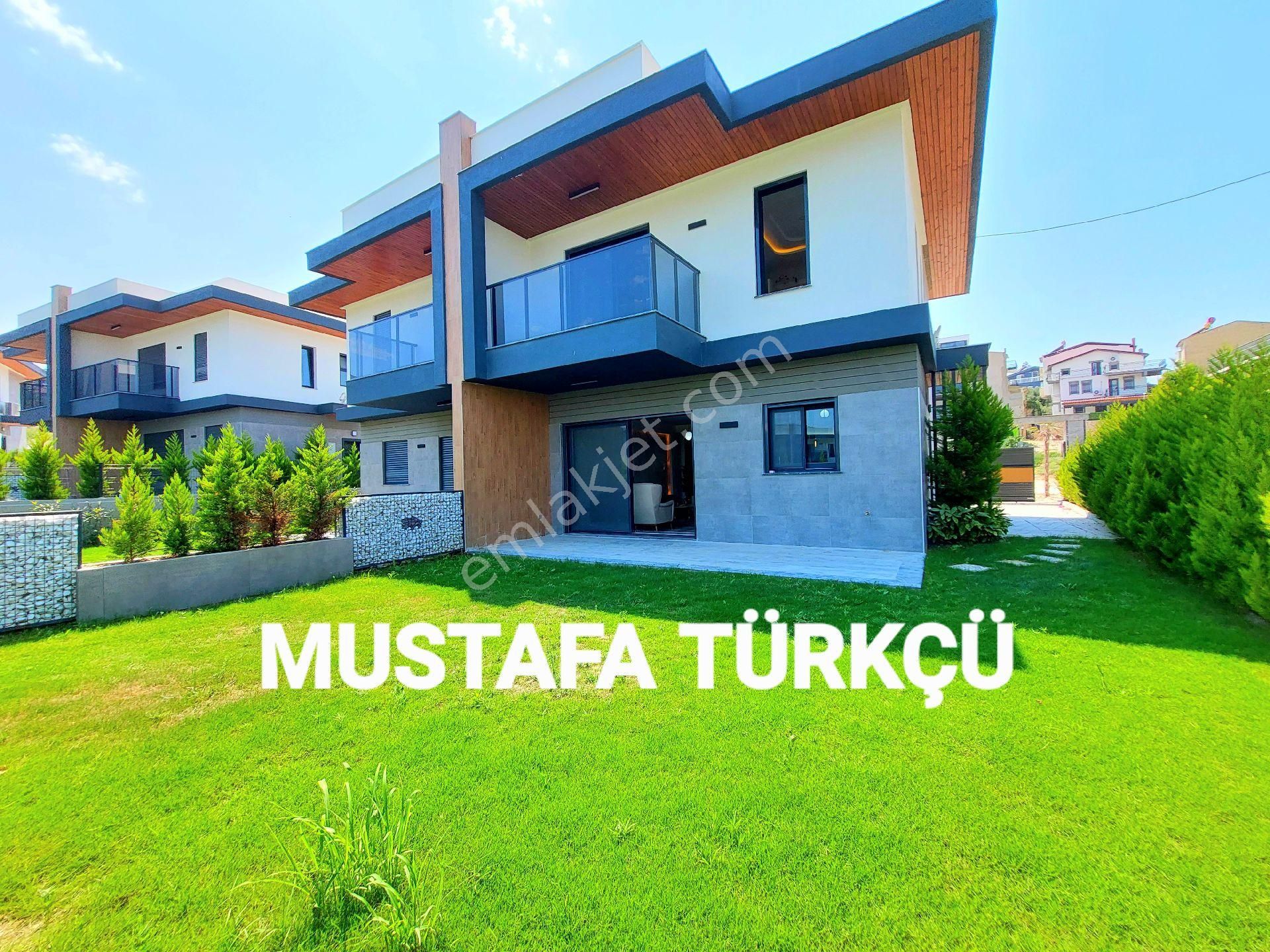 Kuşadası Karaova Satılık Villa KUŞADASINDA HAVUZLU SİTEDE YAZ-KIŞ OTURMAYA UYGUN SIFIR VİLLA