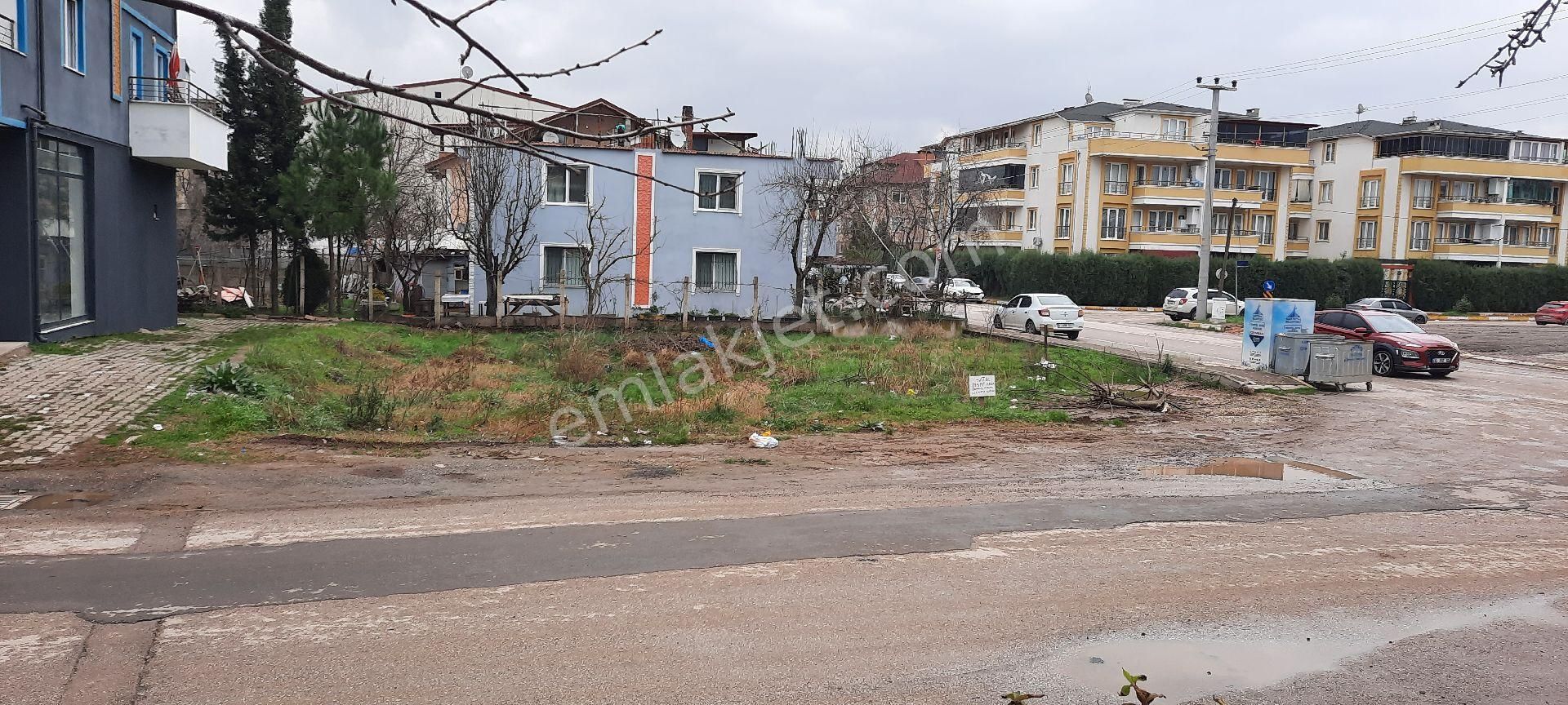 Kartepe Fatih Sultan Mehmet Satılık Konut İmarlı Kartepe de 385 m2 Satılık İmarlı Köşe Arsa