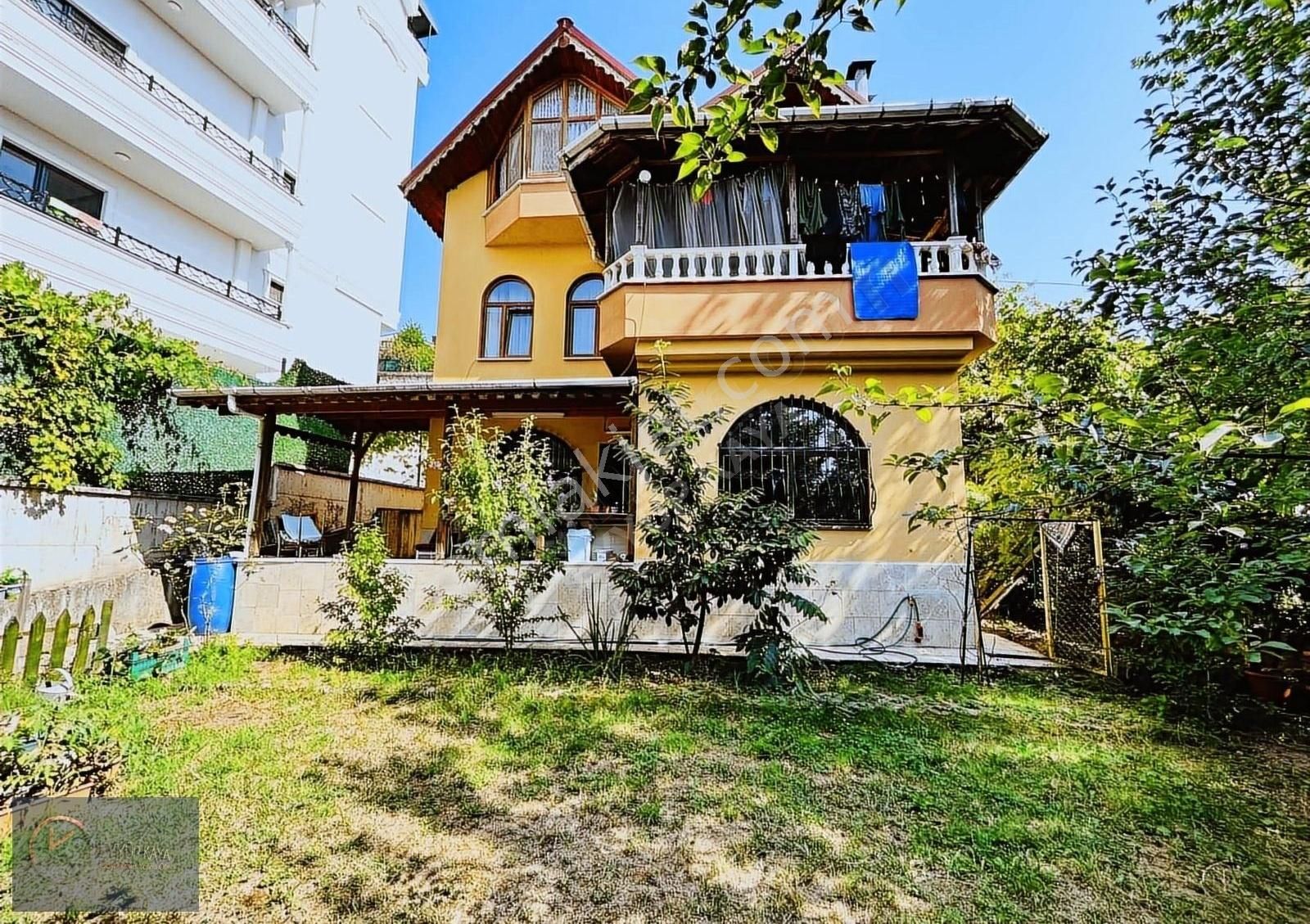 Başiskele Barbaros Satılık Villa JOKER GAYRİMENKUL BAŞİSKELE DENİZ MANZARALI MÜSTAKİL VİLLA