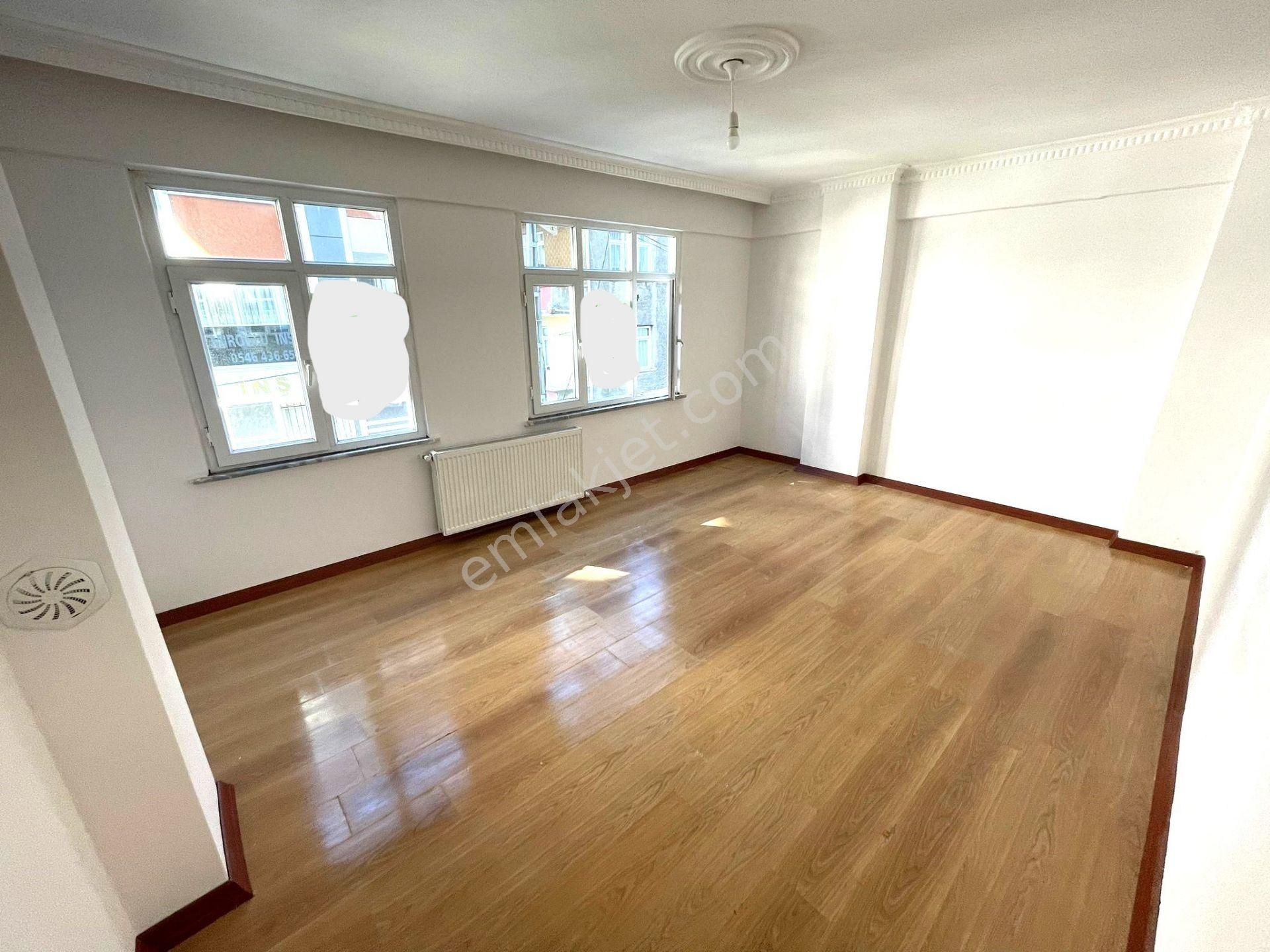 Küçükçekmece Kanarya Satılık Daire  LOFT tan KANARYA MAH 2+1 110m² KULLANIŞLI SATILIK KELEPİR DAİREE