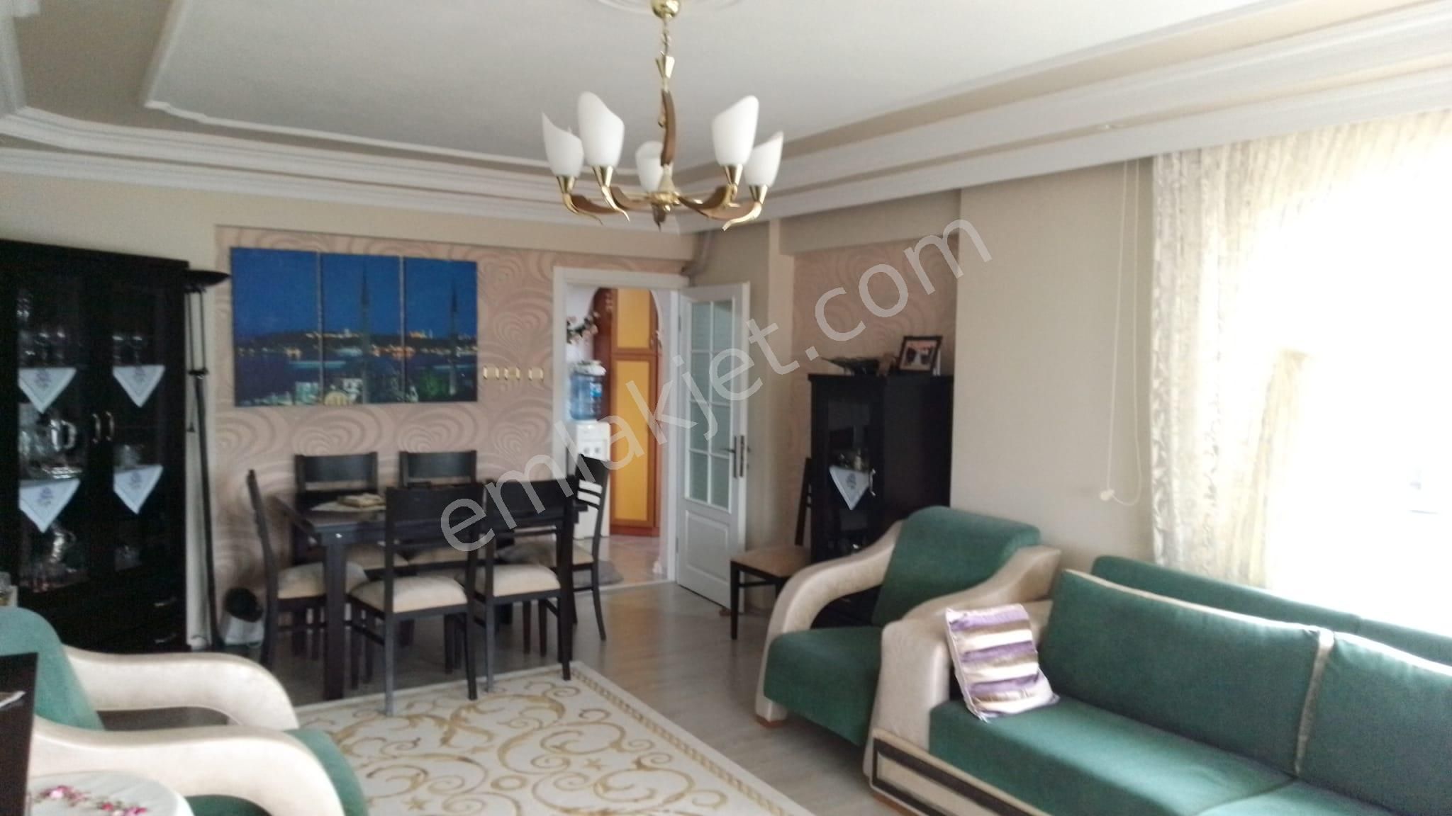 Gemlik Cumhuriyet Mah.de 3+1 Satılık Daire, Bakımlı, Masrafsız, Caddeye, Okula Ve Marketlere Yakın - Görsel 31