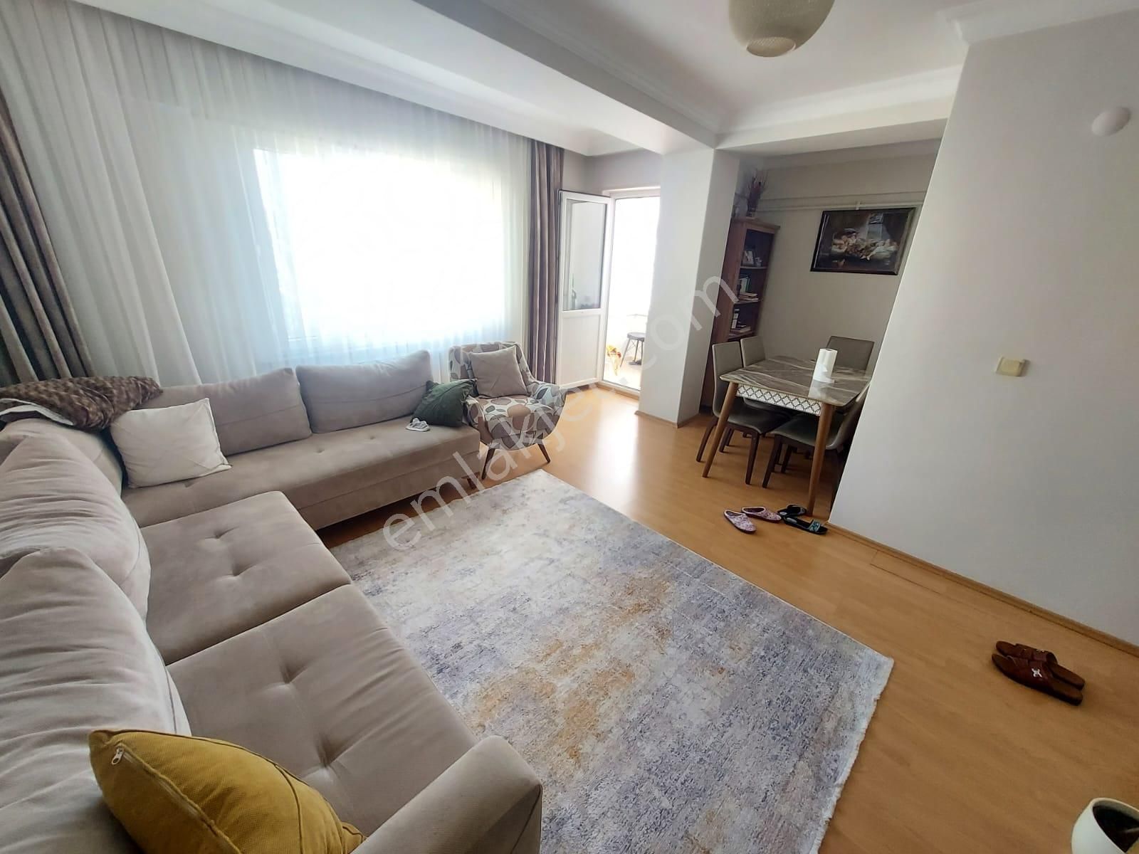 Bakırköy Osmaniye Satılık Daire  SSK KARŞISI ARAKAT ASANSÖRLÜ 2+1 80M2 SATILIK DAİRE