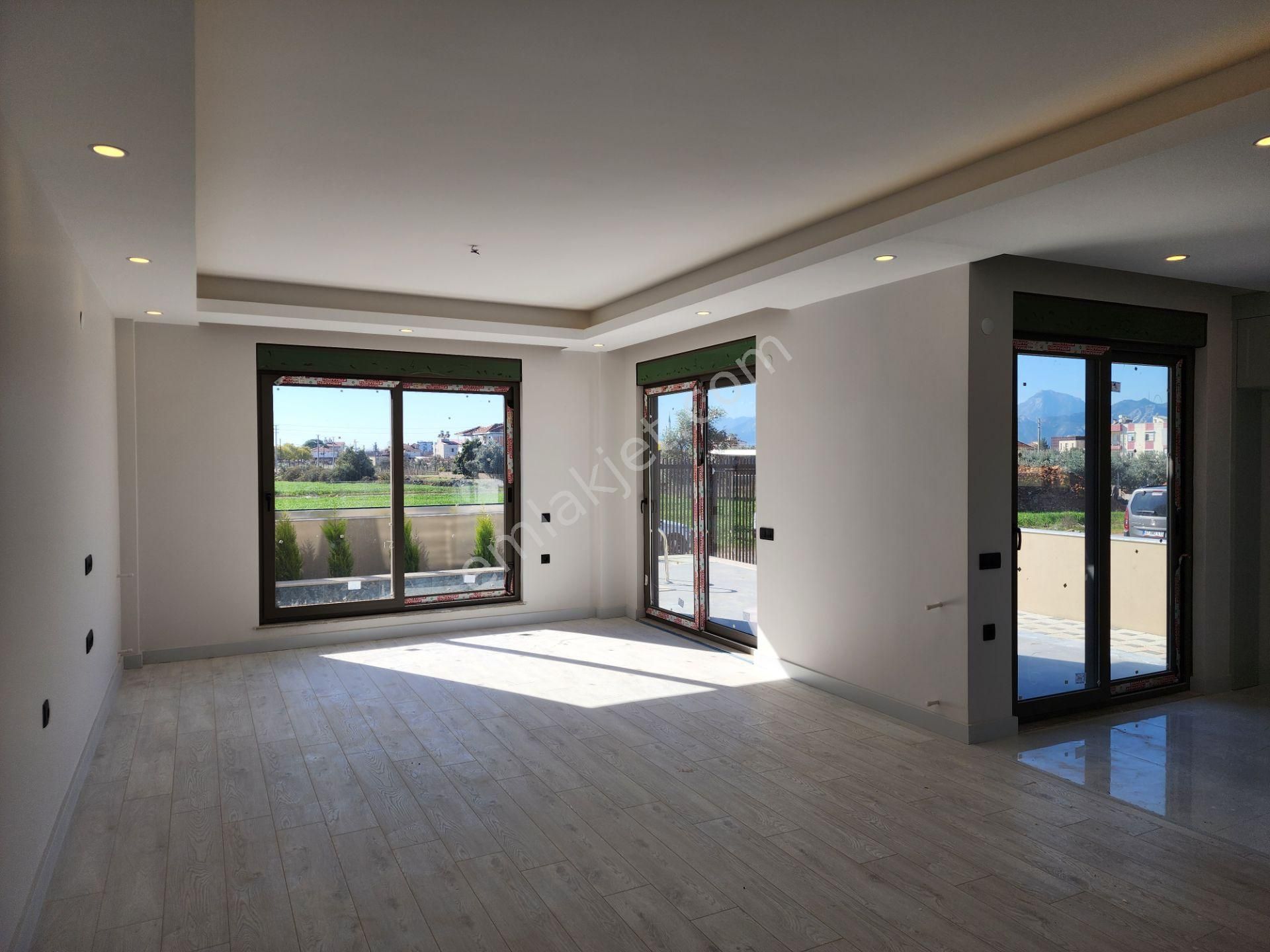 Yeniköy'de 4+1 Havuzlu, Bahçeli Müstakil Kullanımlı 250 M2 Villa - Görsel 28