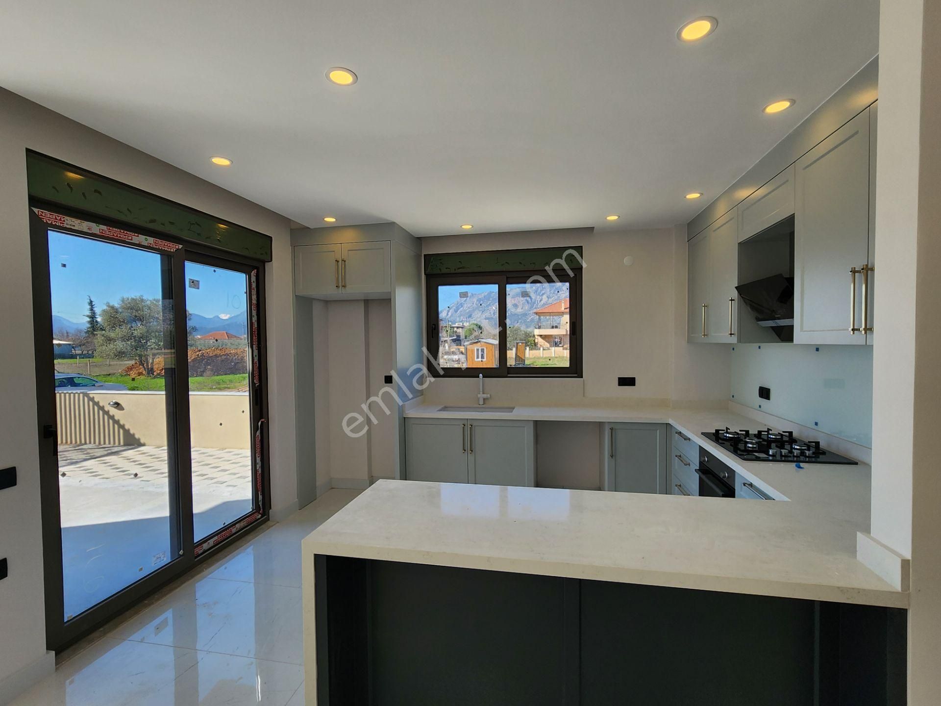 Yeniköy'de 4+1 Havuzlu, Bahçeli Müstakil Kullanımlı 250 M2 Villa - Görsel 31