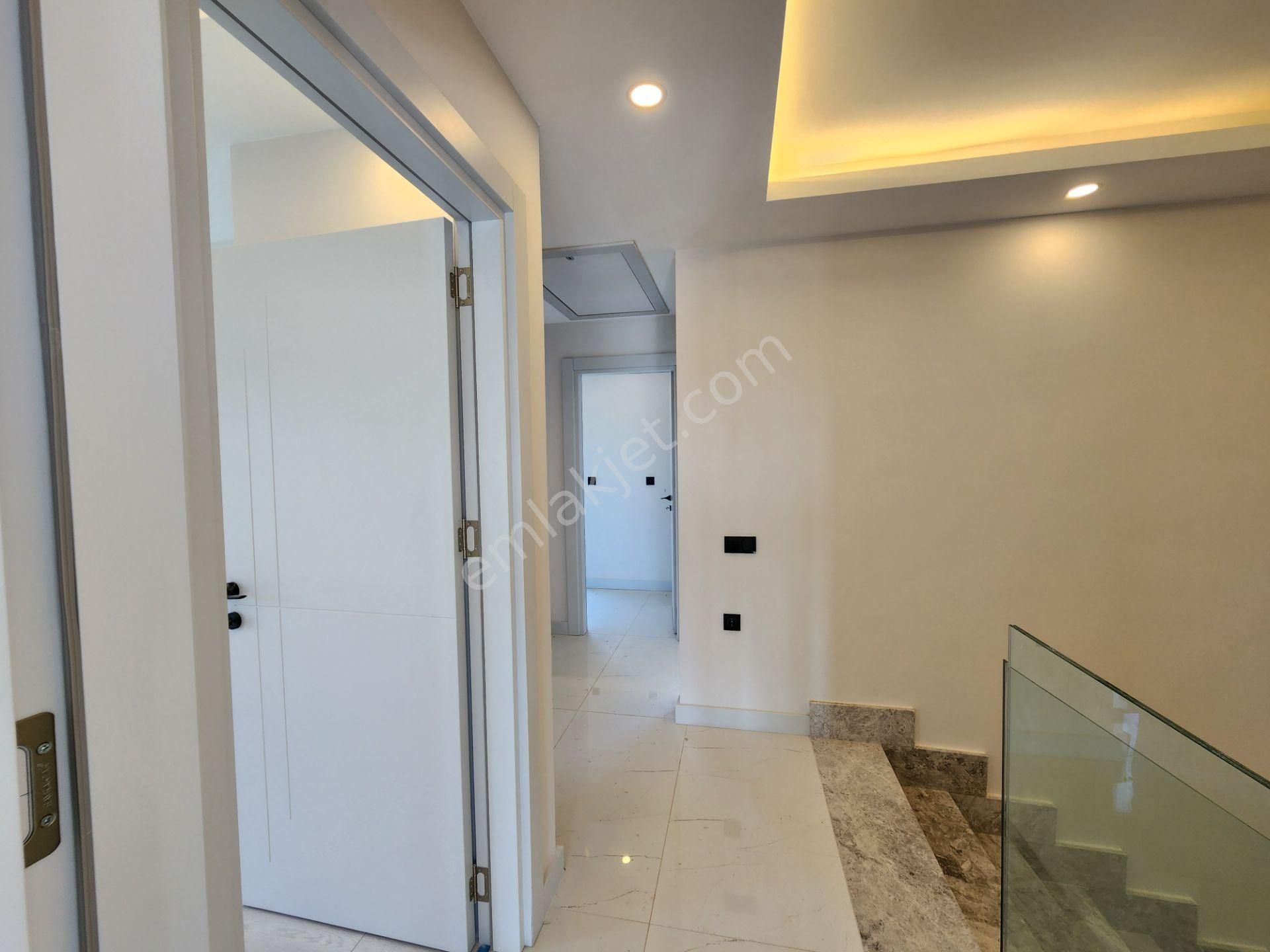 Yeniköy'de 4+1 Havuzlu, Bahçeli Müstakil Kullanımlı 250 M2 Villa - Görsel 35