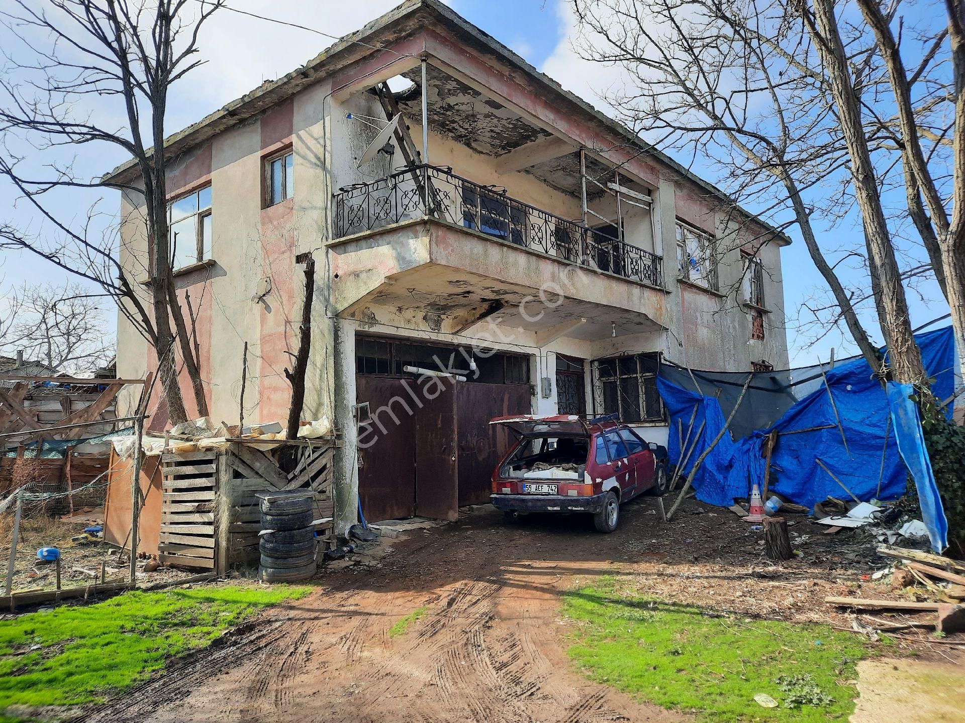 Malkara Karaiğdemir Satılık Konut İmarlı  Tekirdağ Malkara bahçeli satılık mustakil köy evi karaidemir mahallesi satılık 1018 m2 dubleks ev 