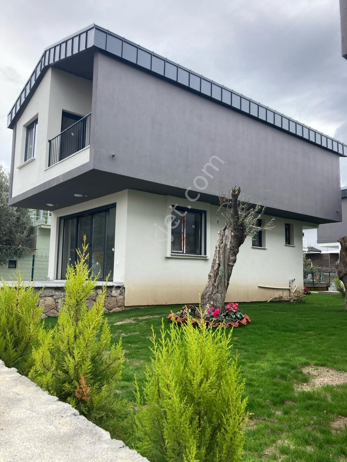 Ayvacık Küçükkuyu Bld. (Mıhlı) Satılık Villa  Küçükkuyu Zeus Yolu Üzeri Satılık 3+1 Lüks Villa