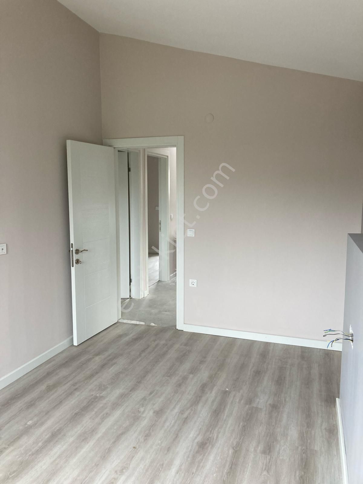 Küçükkuyu Zeus Yolu Üzeri Satılık 3+1 Lüks Villa - Görsel 21