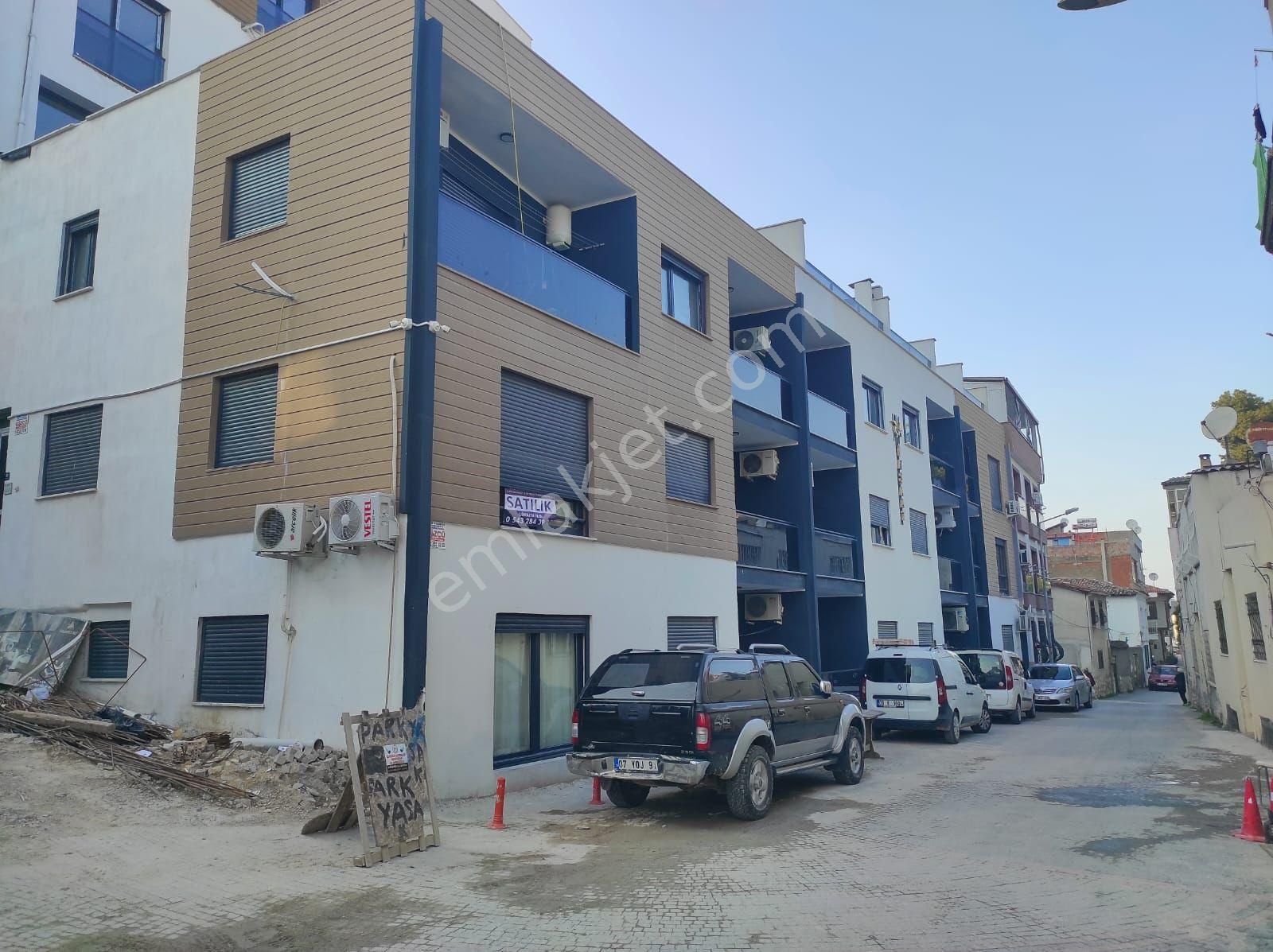 Kuşadası Camikebir Satılık Daire  KUŞADASI ŞEHİR MERKEZİNDE YENİ BİNADA SIFIR FUL ESYALI SATILIK 1+1 DAİRE