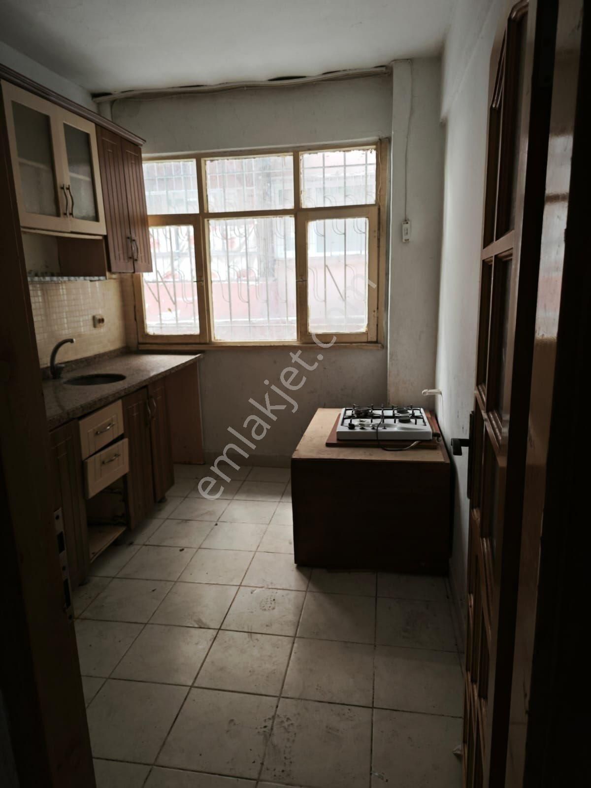 Güngören Mareşal Çakmak Kiralık Daire ATABAY EMLAK’TAN M.ÇAKMAK MAH 2+1 GİRİŞ KAT SOBALI KİRALIK DAİRE