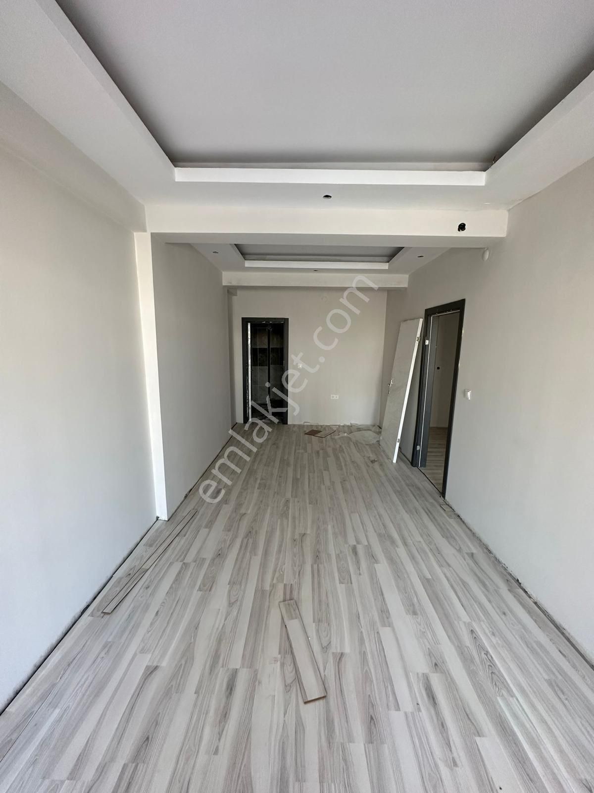 Artuklu Nur Satılık Daire Çam Emlak`tan Satılık 1+1 105 M2 Kare Ve 2+1 Dübleks Daire Mevcuttur.