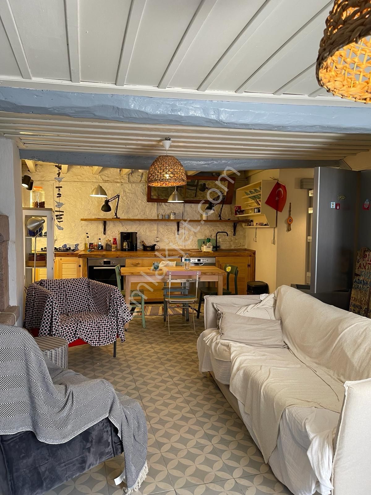 Ayvada'dan Ayvalık Merkez'de Teraslı 2 Katlı Taş Rum Evi - Görsel 7