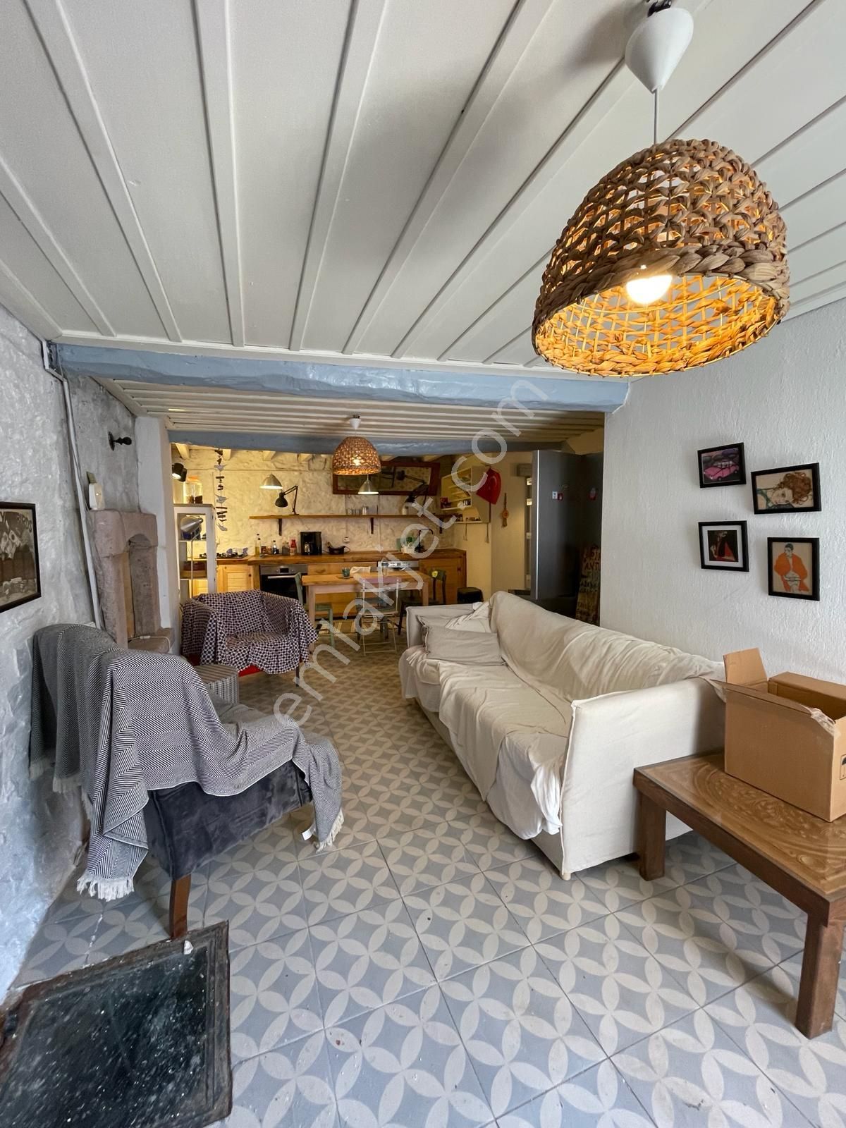 Ayvada'dan Ayvalık Merkez'de Teraslı 2 Katlı Taş Rum Evi - Görsel 6