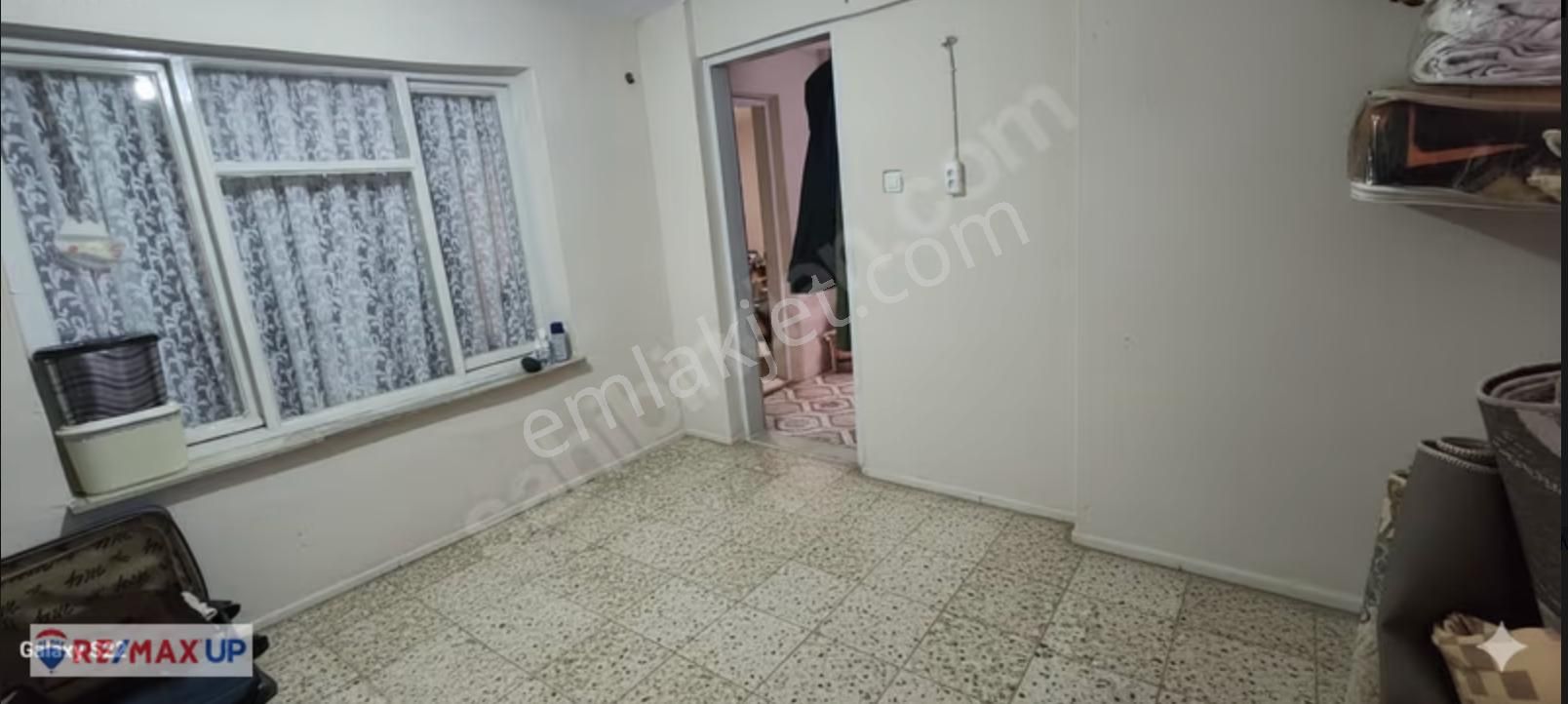 İzmir Karabağlar Peker Mh. Satılık 2 Katlı Bina - Görsel 8