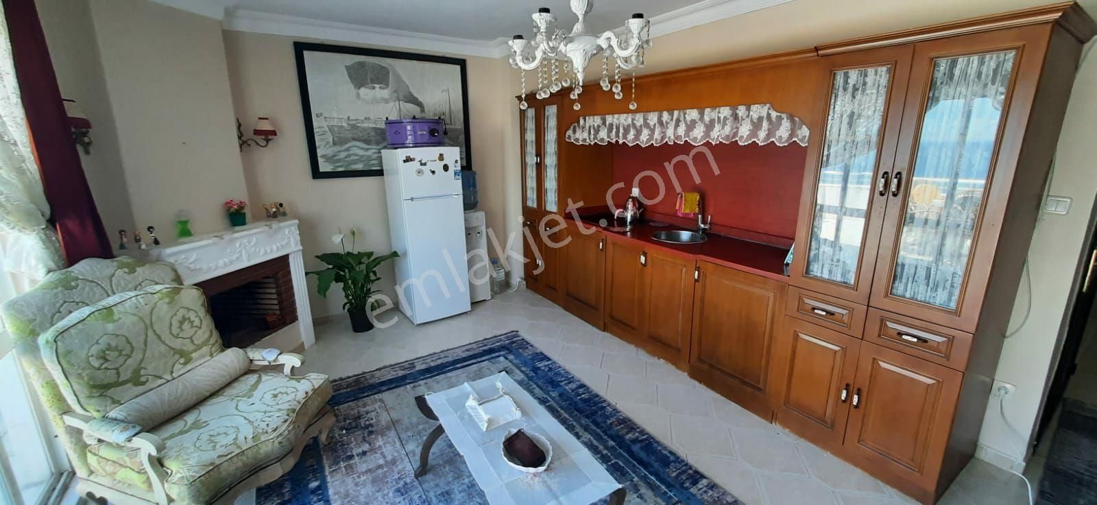 Eşyalı Kiralık Çınarcık Denize Sıfır İki Yalı Dairesi Kiralıktır .. - Görsel 18