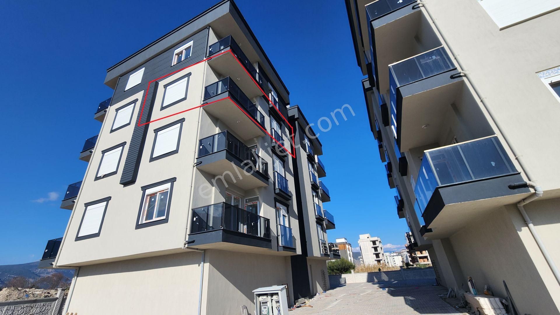 Finike Kum Satılık Daire  BARANDA GAYRİMENKUL'den Finike/Kum Mahallesi Site İçinde Satılık 3. Kat Güney Cephe 52 m² 1+1