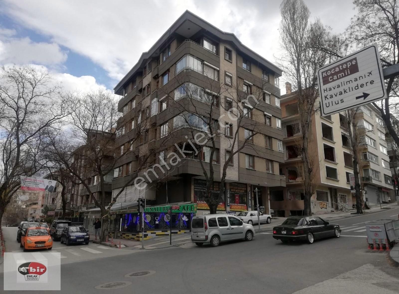 Çankaya Tınaztepe Satılık Daire TUNALİHİLMİ CADDESİ BAŞLANGICINDA ARA KAT ASANSÖRLÜ SATILIK