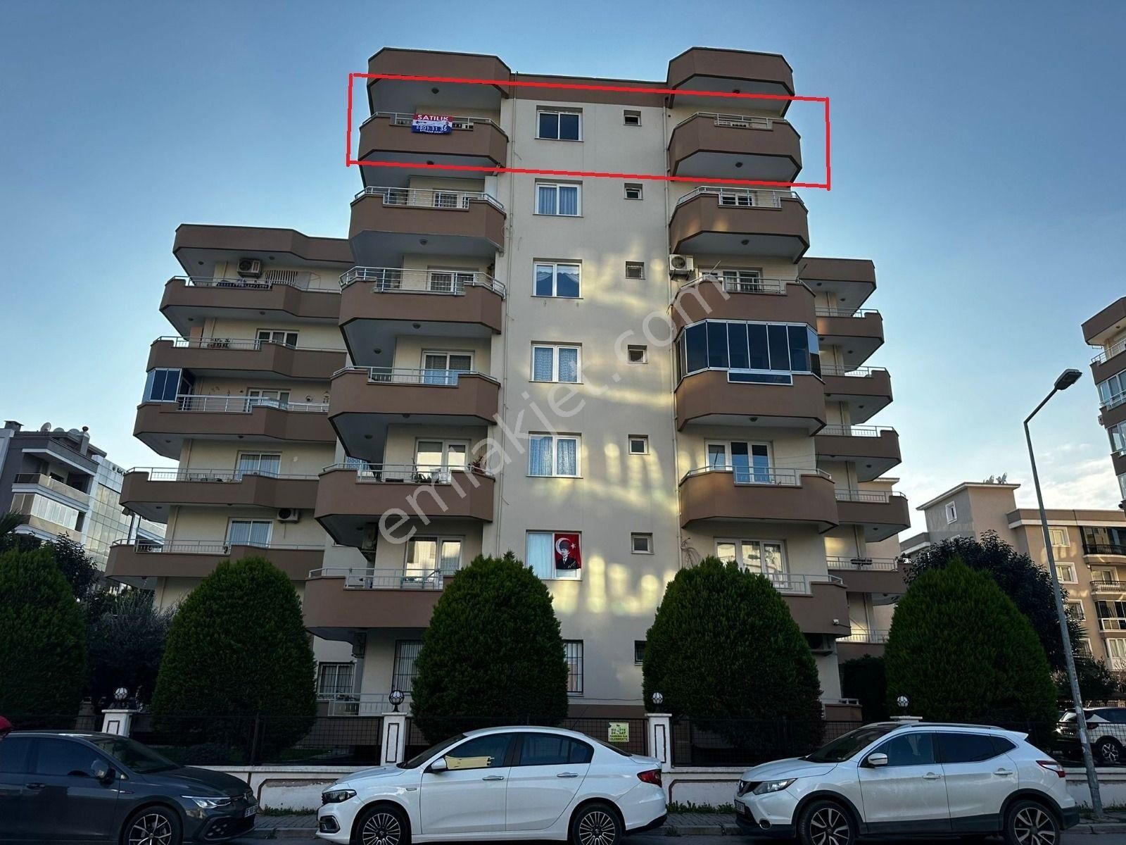 Gaziemir Atıfbey Satılık Daire  Atıfbey mh. Yaman Sitesinde 3+1 Ebeveynli 3 Cephe 130m2