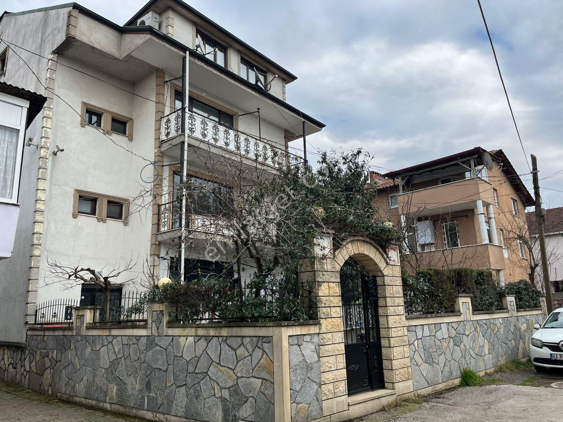 Kartepe Ertuğrul Gazi Satılık Daire  Remax Palas'tan Kartepe Ertuğrul Gazi Mh Satılık Tek Tapu 2Daire