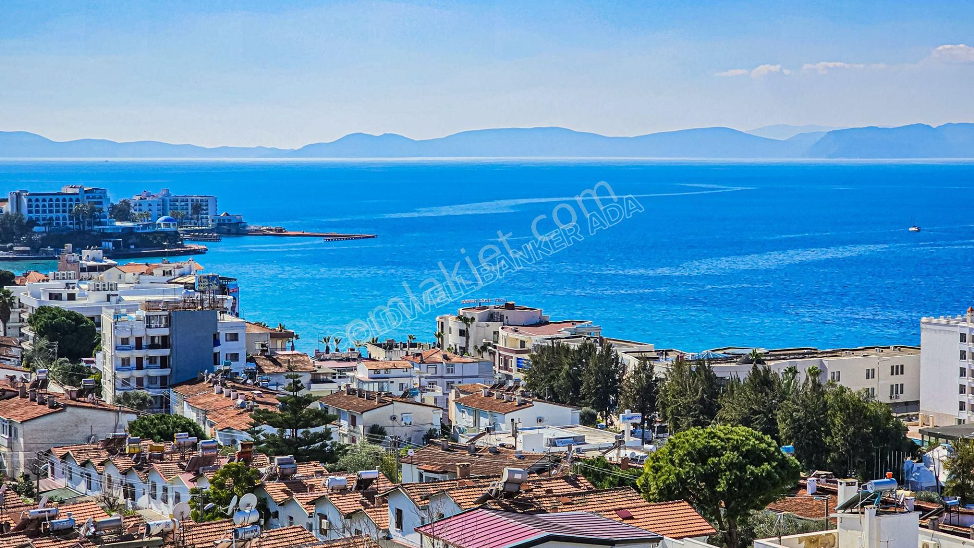 Kuşadası Kadınlar Denizi Satılık Daire  Kadınlar Denizinde Denize Yakın Doğalgazlı Asansörlü Havuzlu 1+1 Daireler