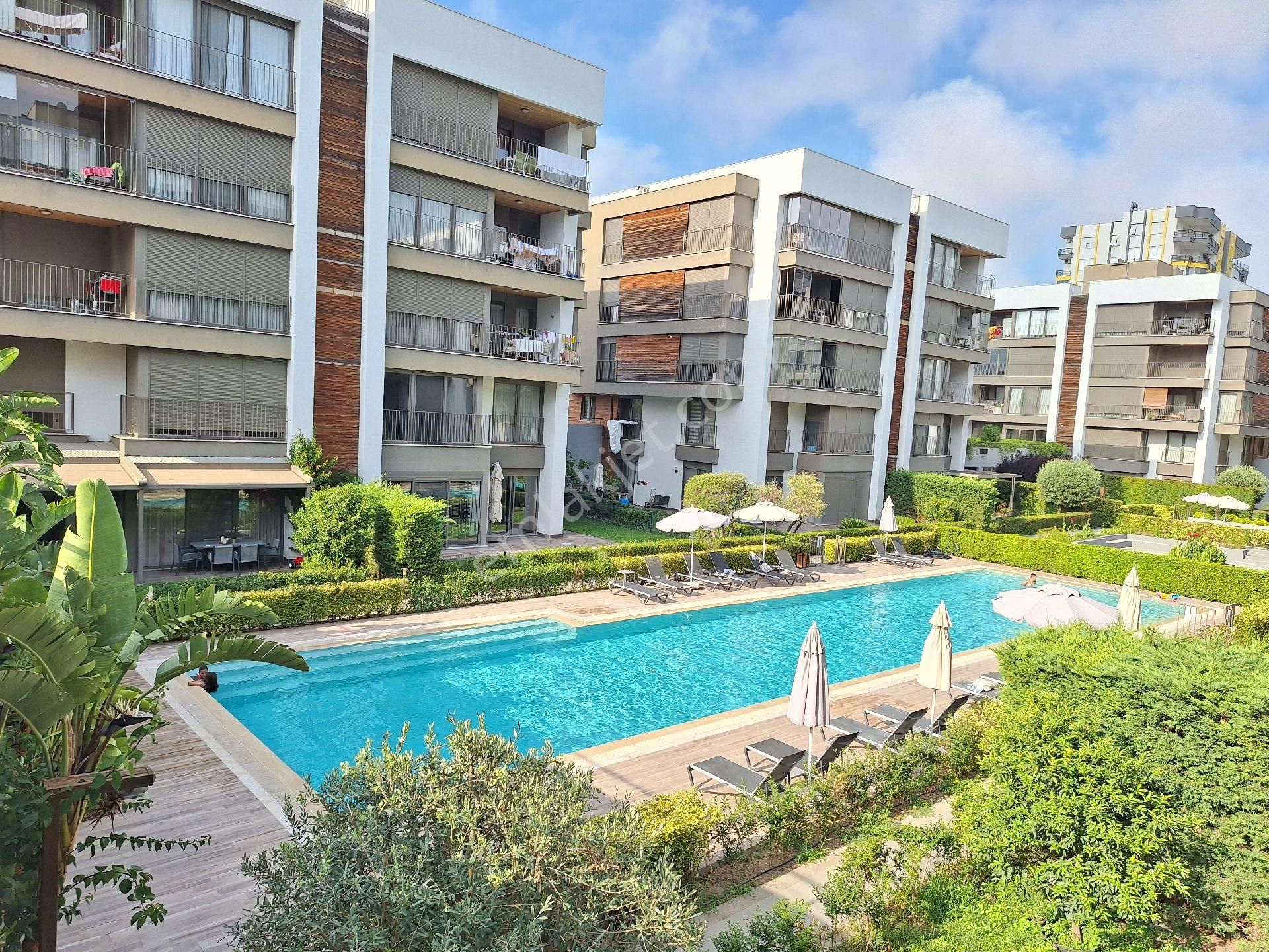 Antalya Konyaaltı Konaklar Bölgesi Lüks Sitede Kiralık 3+1 Daire