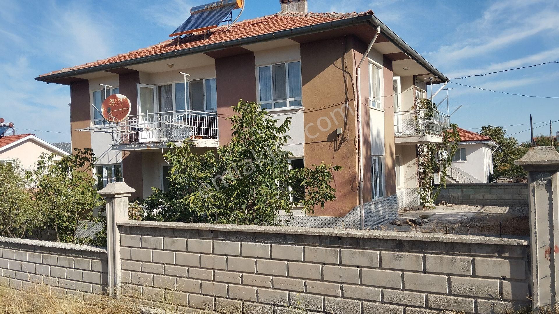 Yeşilova Koyunlar Çeşme Satılık Müstakil Ev müstakil ev 