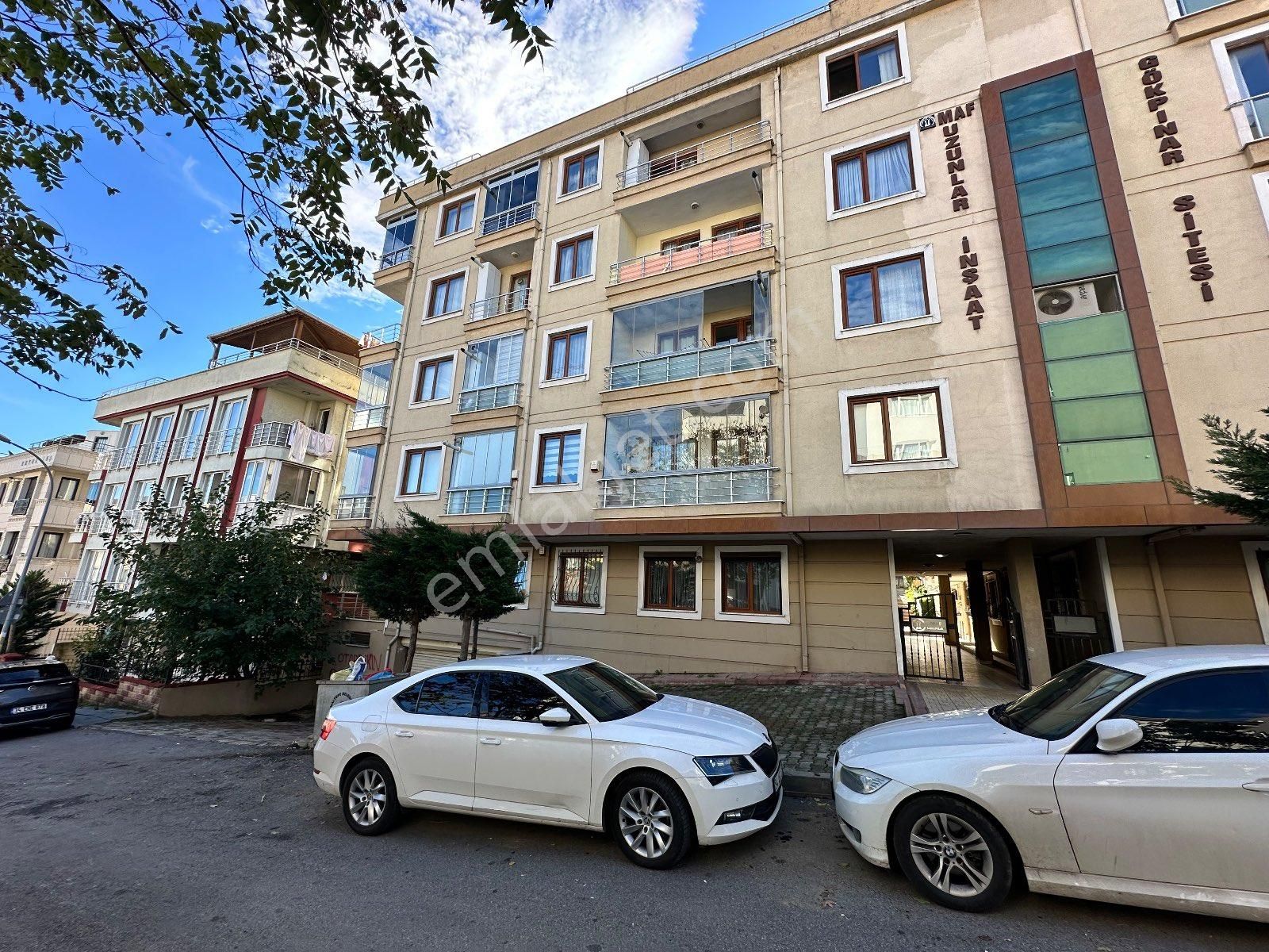 Maltepe Aydınevler Satılık Daire İskanı alınmıs lisenin yanında