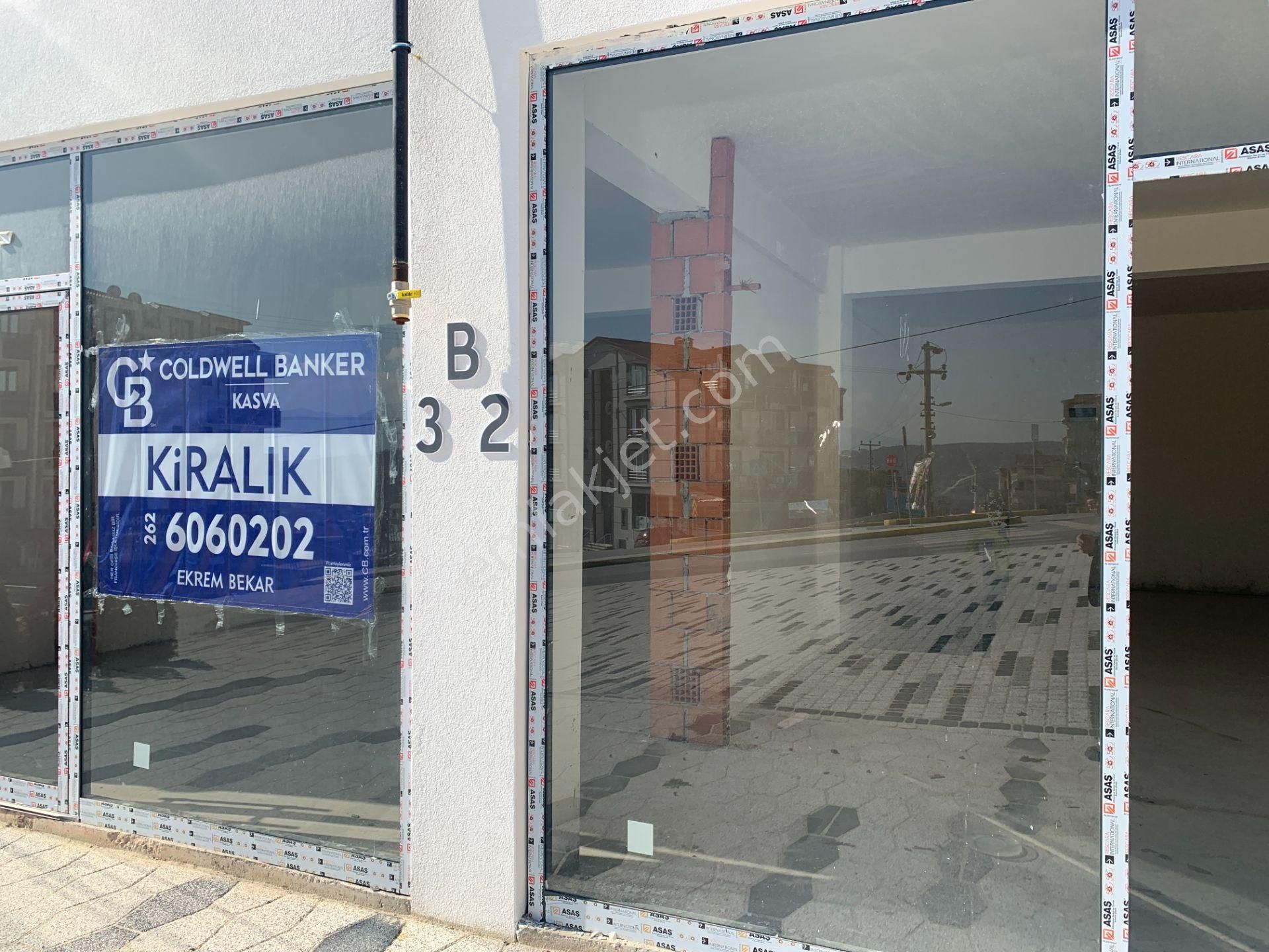 İzmit Tepeköy Satılık Dükkan & Mağaza  İzmit Tepeköy de 200 m2 Satılık Tepe Park Projesinde İşyeri