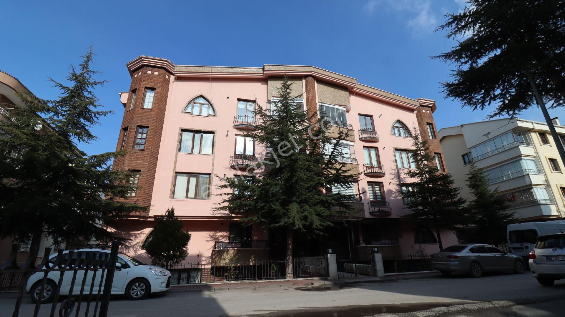 Çankaya Kırkkonaklar Satılık Daire  KIRKKONAKLAR MAHALLESİ SATILIK 4+1 DAİRE