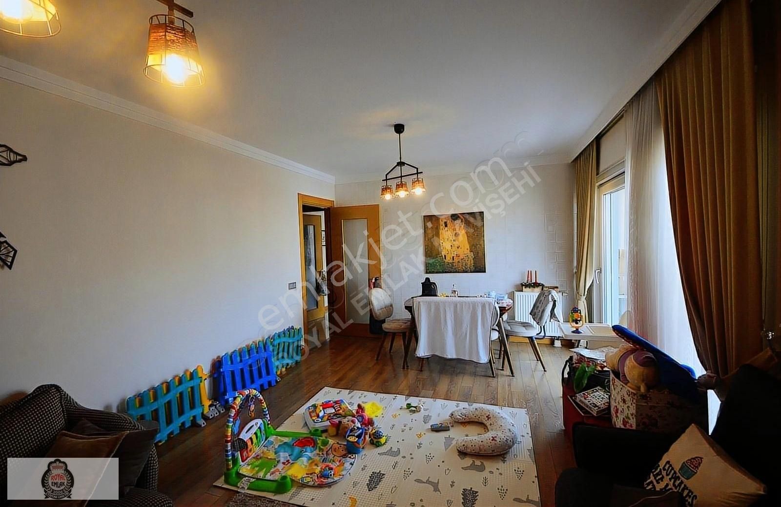 Mavişehir Modern-3'te Kiralık Çift Banyolu Büyük Tip 2+1 Daire - Görsel 30