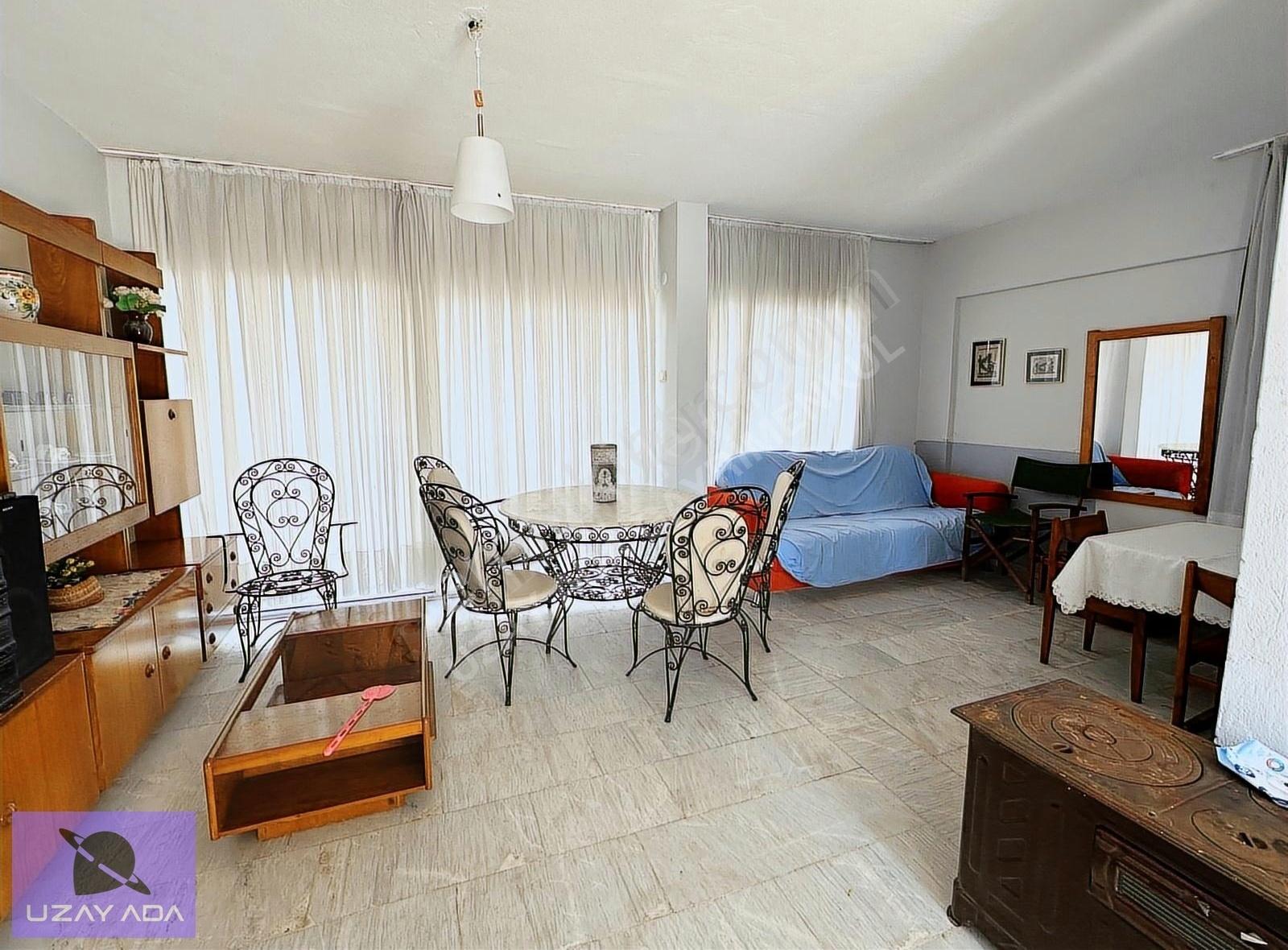 Kusadası Bilgikent Sitesinde Tadilatlı Uygun 3+1 Villa Satılık - Görsel 4