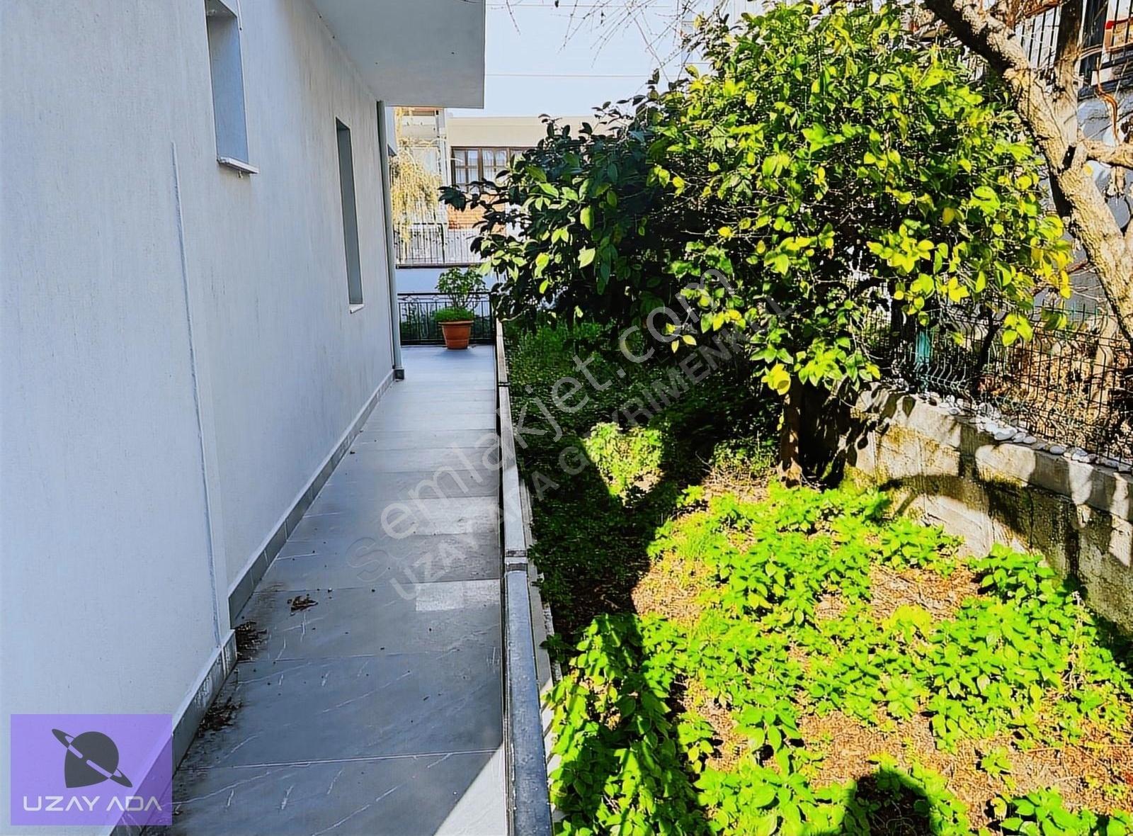 Kusadası Bilgikent Sitesinde Tadilatlı Uygun 3+1 Villa Satılık - Görsel 15