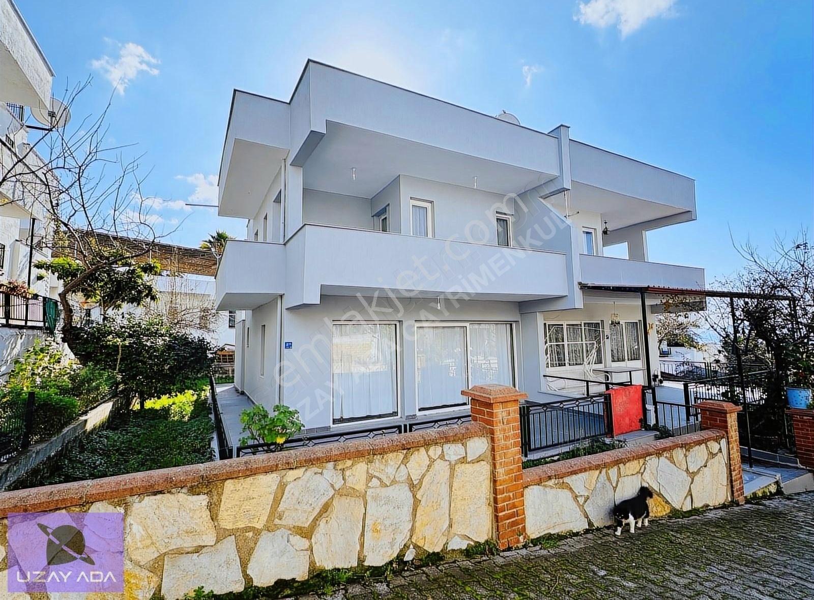 Kusadası Bilgikent Sitesinde Tadilatlı Uygun 3+1 Villa Satılık - Görsel 27