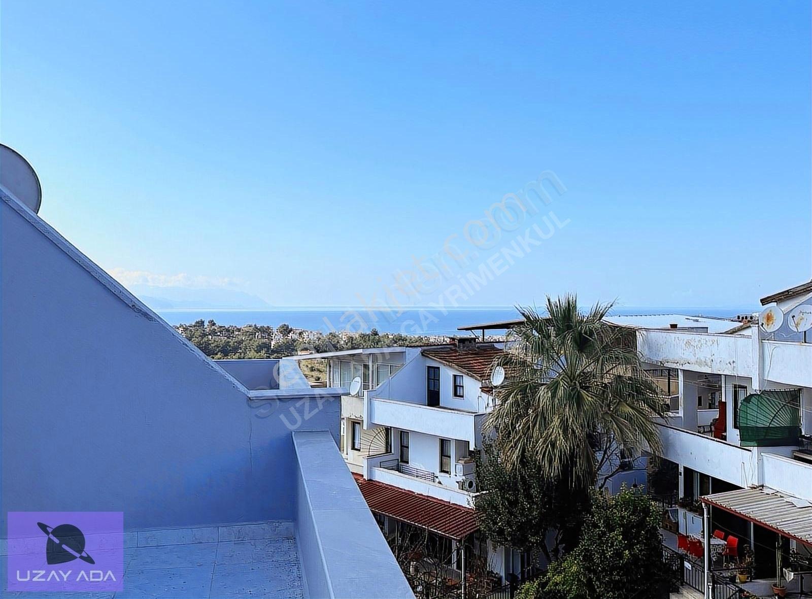 Kusadası Bilgikent Sitesinde Tadilatlı Uygun 3+1 Villa Satılık - Görsel 6