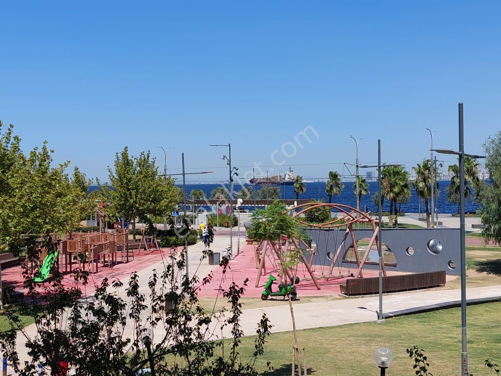 Konak Mithatpaşa Satılık Yalı Dairesi  Küçükyalı Park ve Deniz Manzaralı Çift Cephe 3+1 Yalı Dairesi