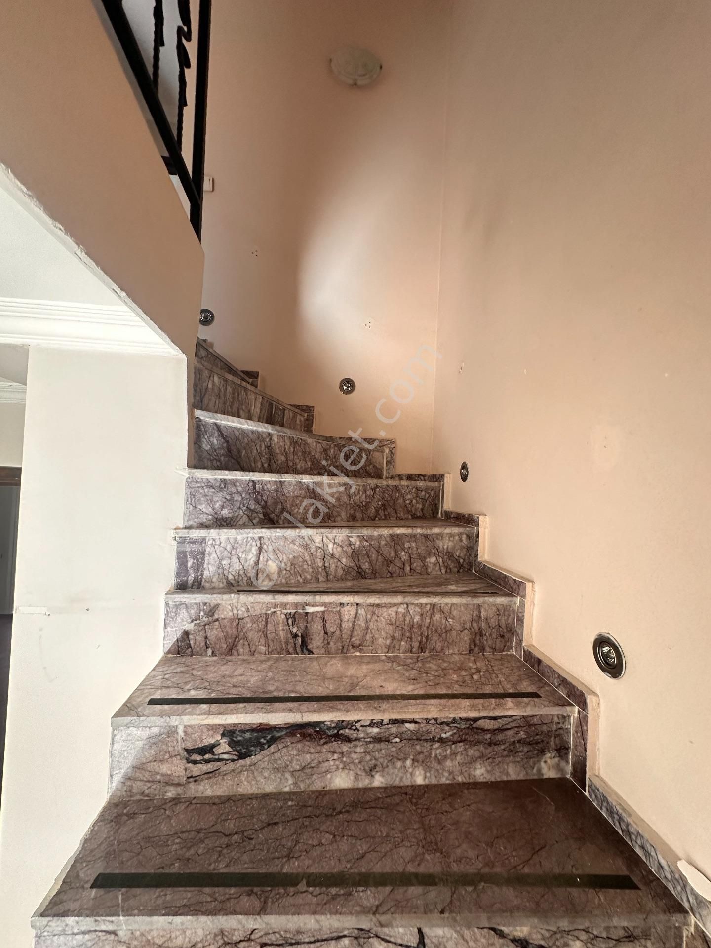 ༺✮•°◤ 𝙔𝘼𝙆𝘼𝙈𝙊𝙕 𝙀𝙈𝙇𝘼𝙆 ◥°•✮༻ Hamidiye Mahallesinde Satılık 5+1 Müstakil Ev - Görsel 17